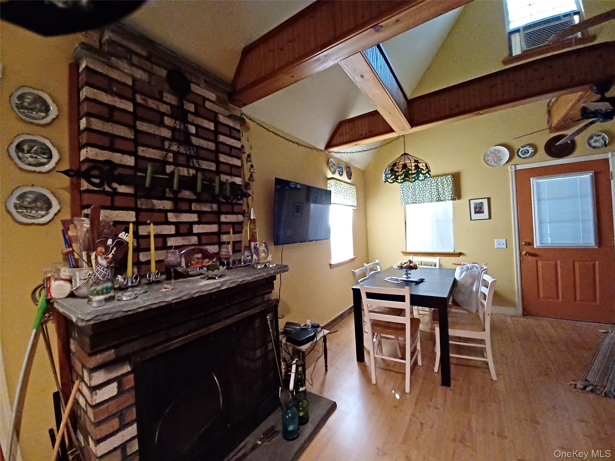 251 Jefferson Drive — photo 6