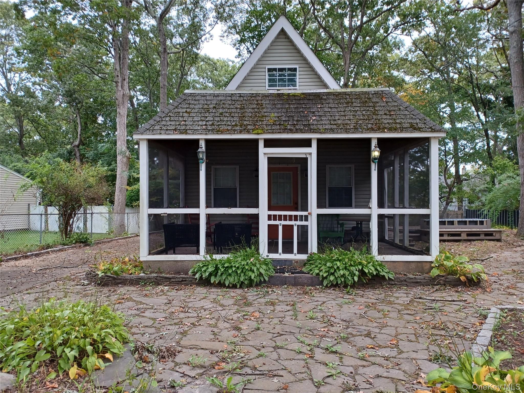 251 Jefferson Drive, Mastic Beach