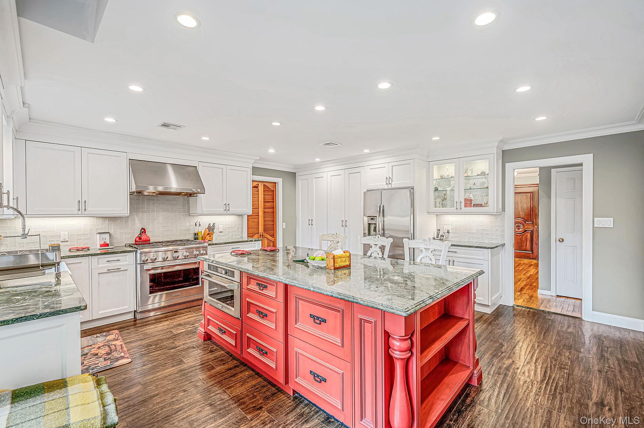 265 Oak Neck Lane — photo 8