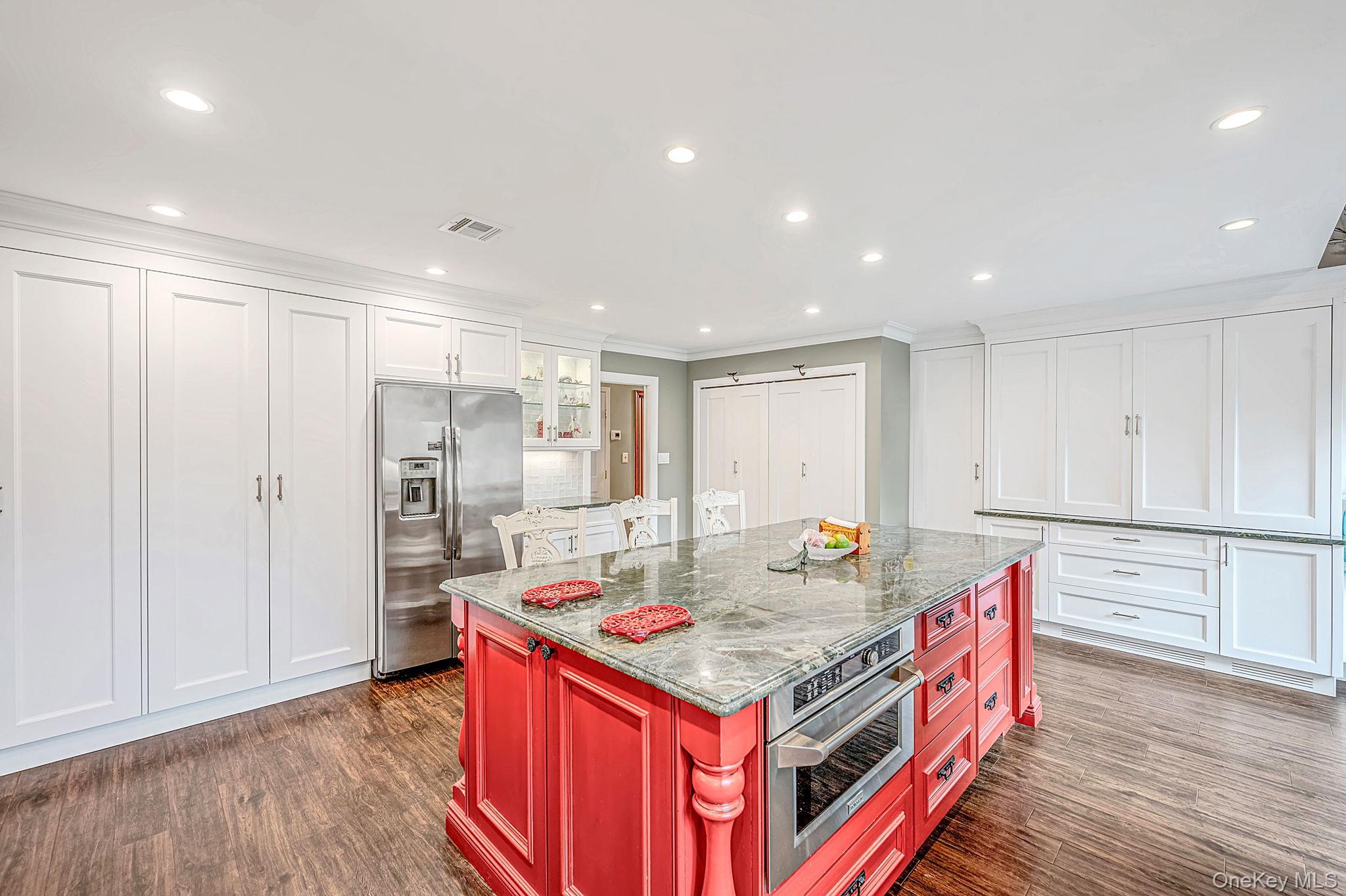 265 Oak Neck Lane — photo 10