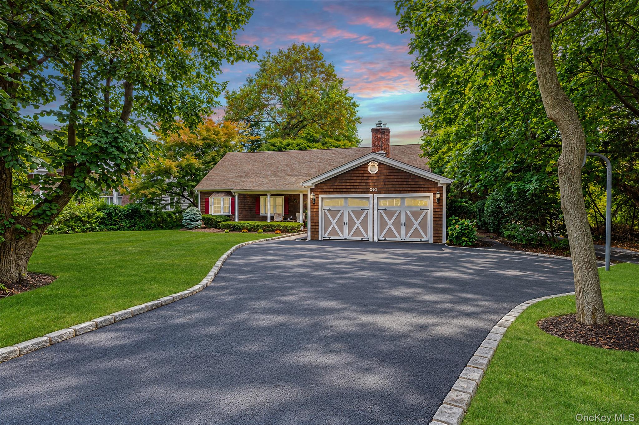 265 Oak Neck Lane, West Islip