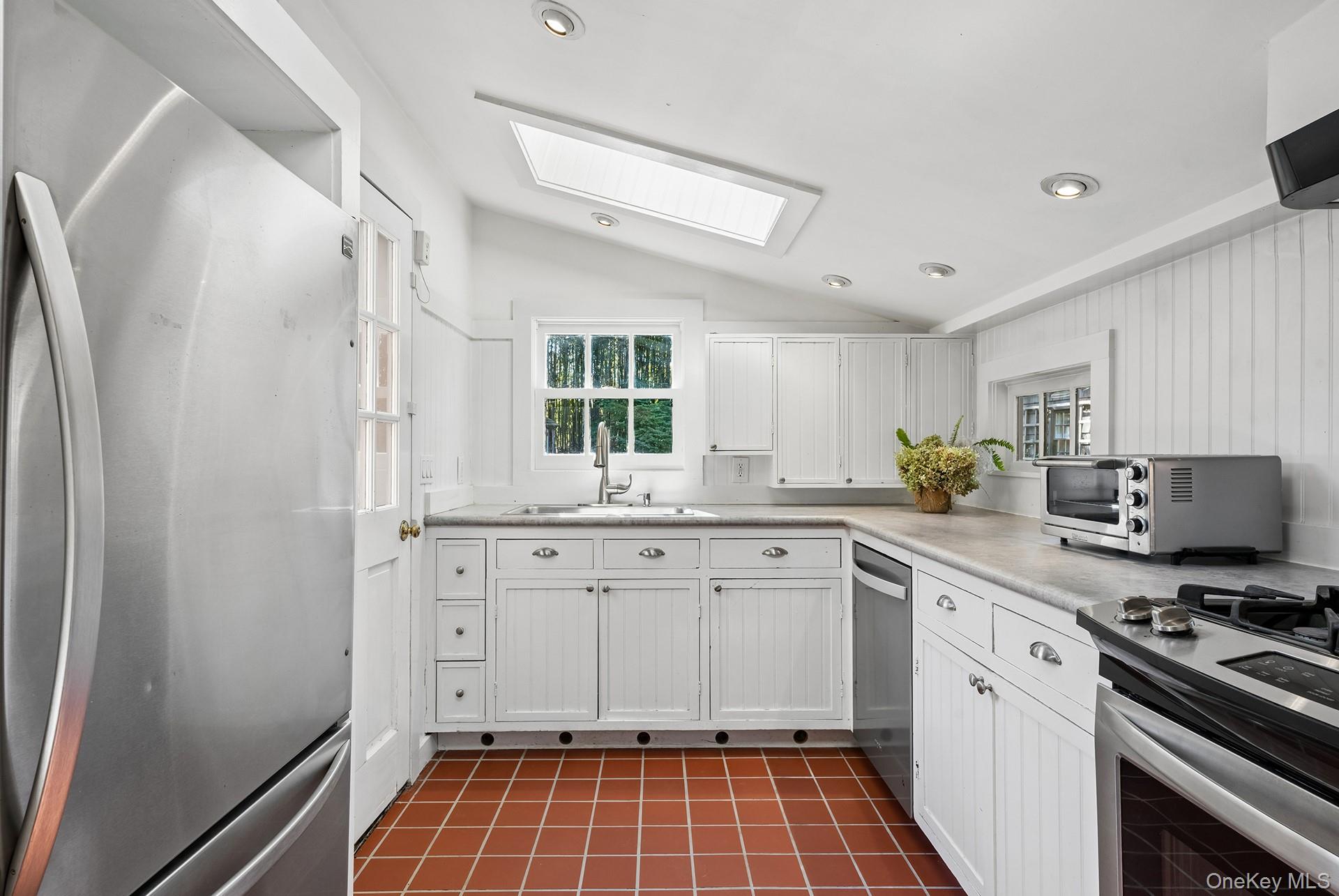 48 Accabonac Road — photo 14