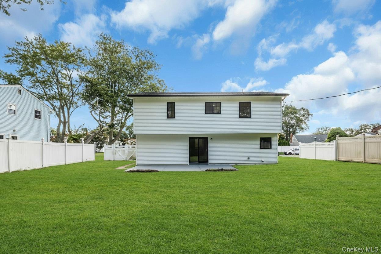 64 Skylark Drive — photo 22