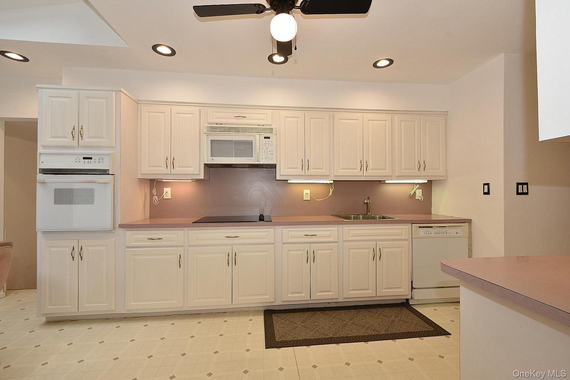 2230 Louis Kossuth Avenue — photo 7