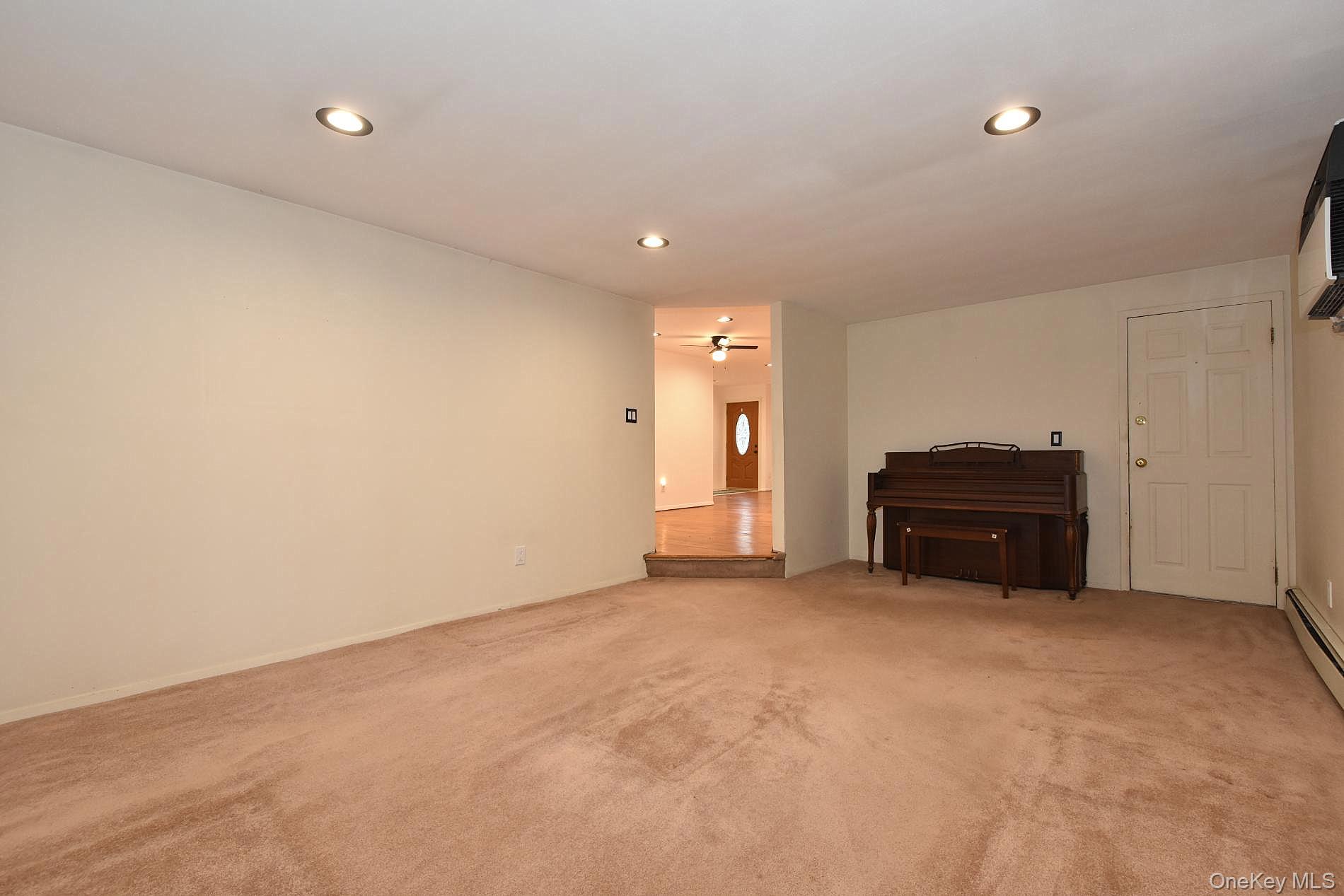 2230 Louis Kossuth Avenue — photo 9
