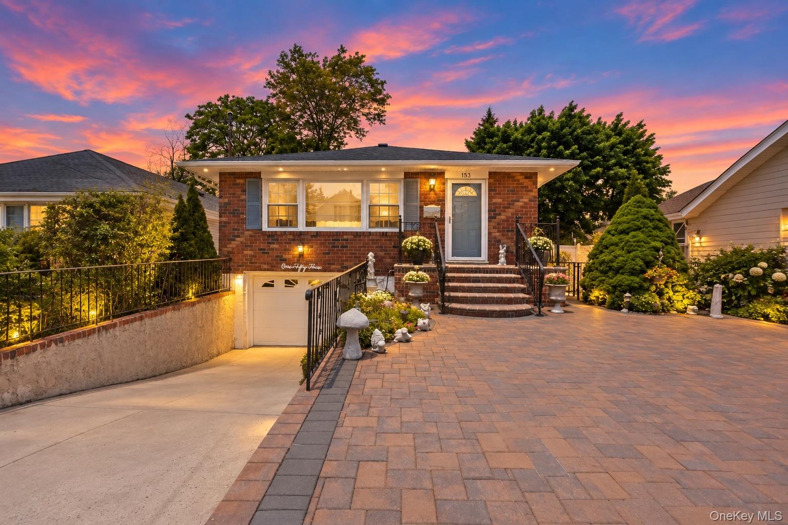 153 Davison, Lynbrook