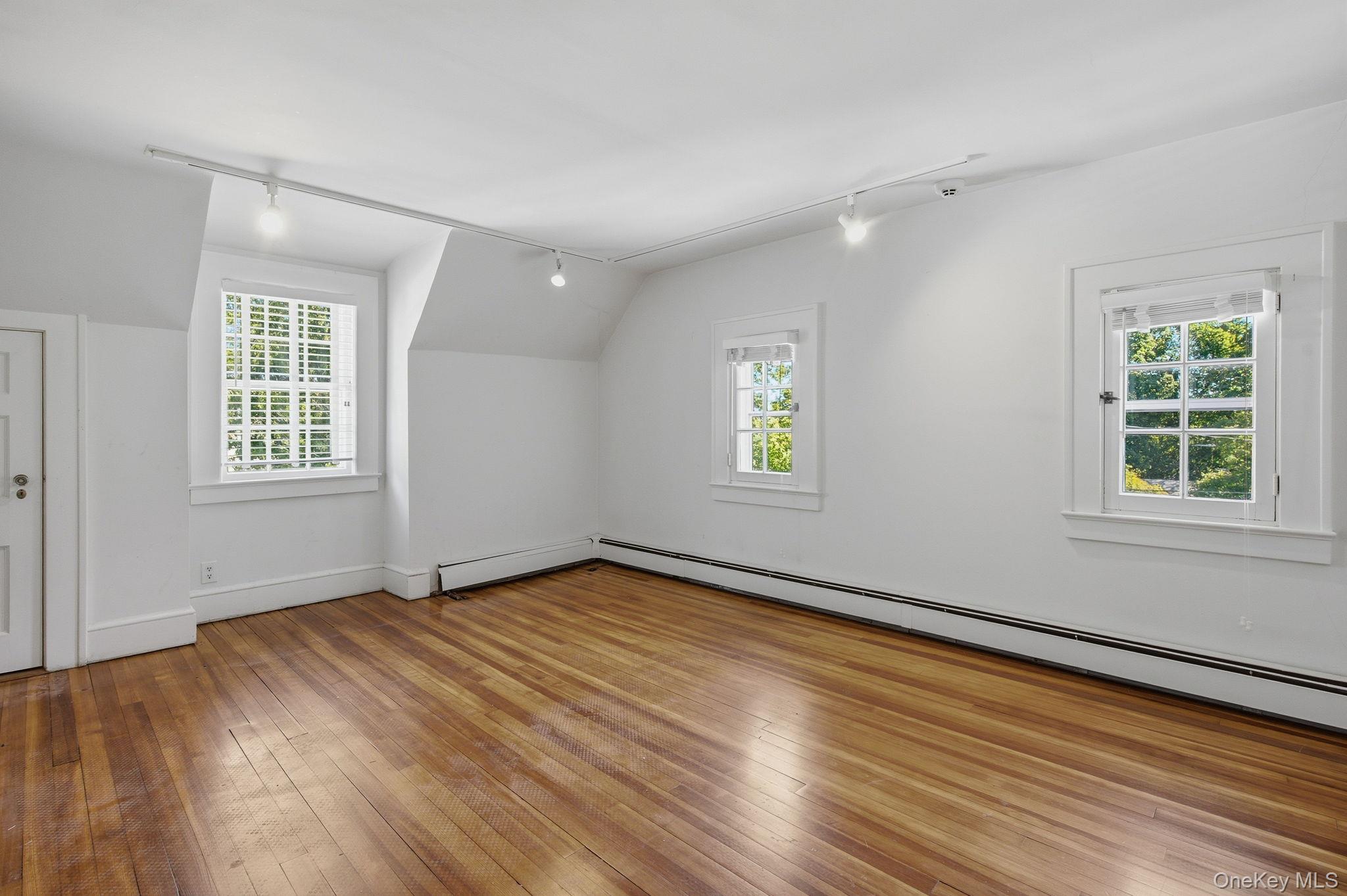 75 Dewey Street — photo 20