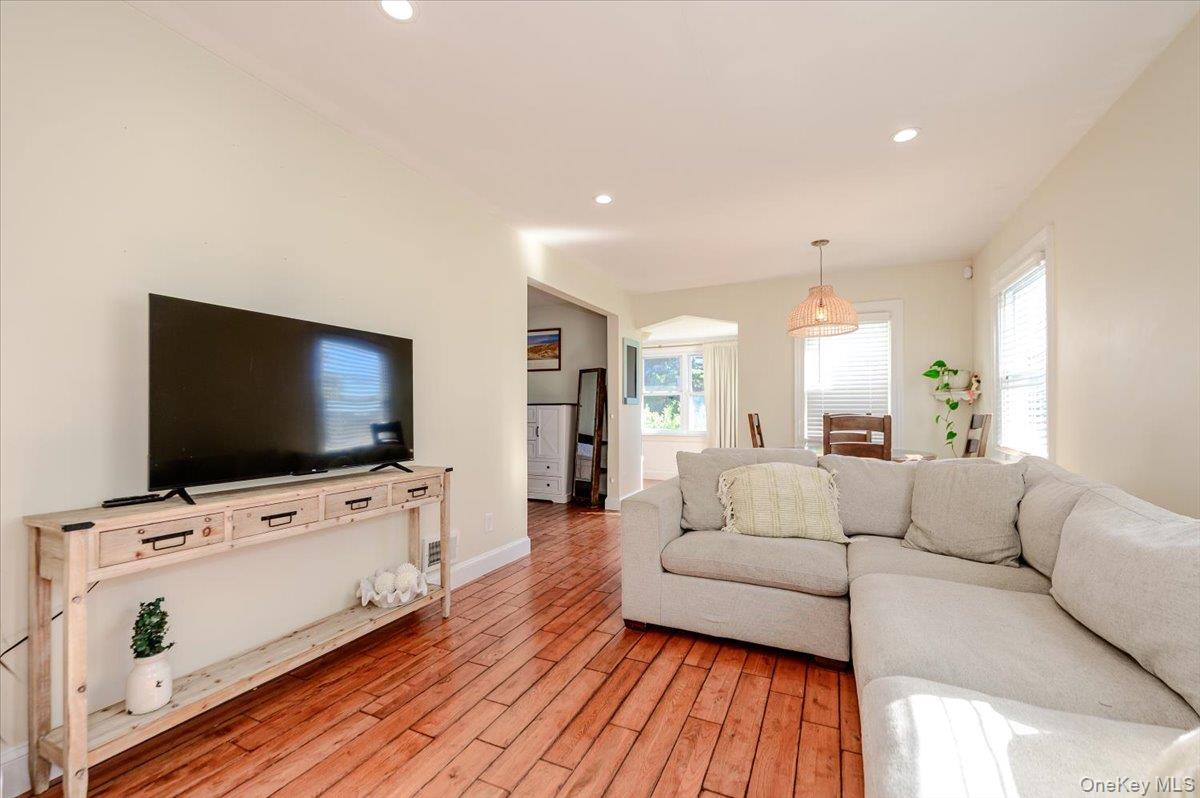 412 Fire Island Avenue — photo 5
