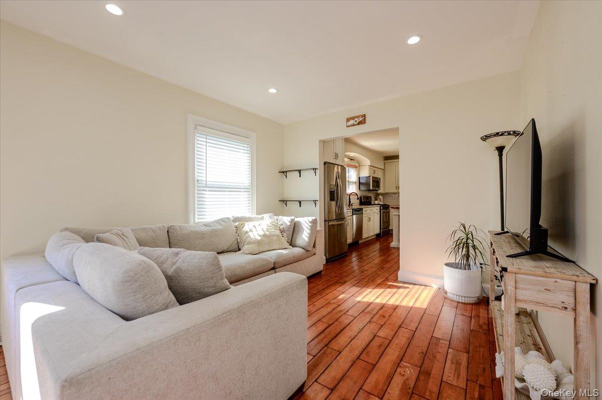412 Fire Island Avenue — photo 6