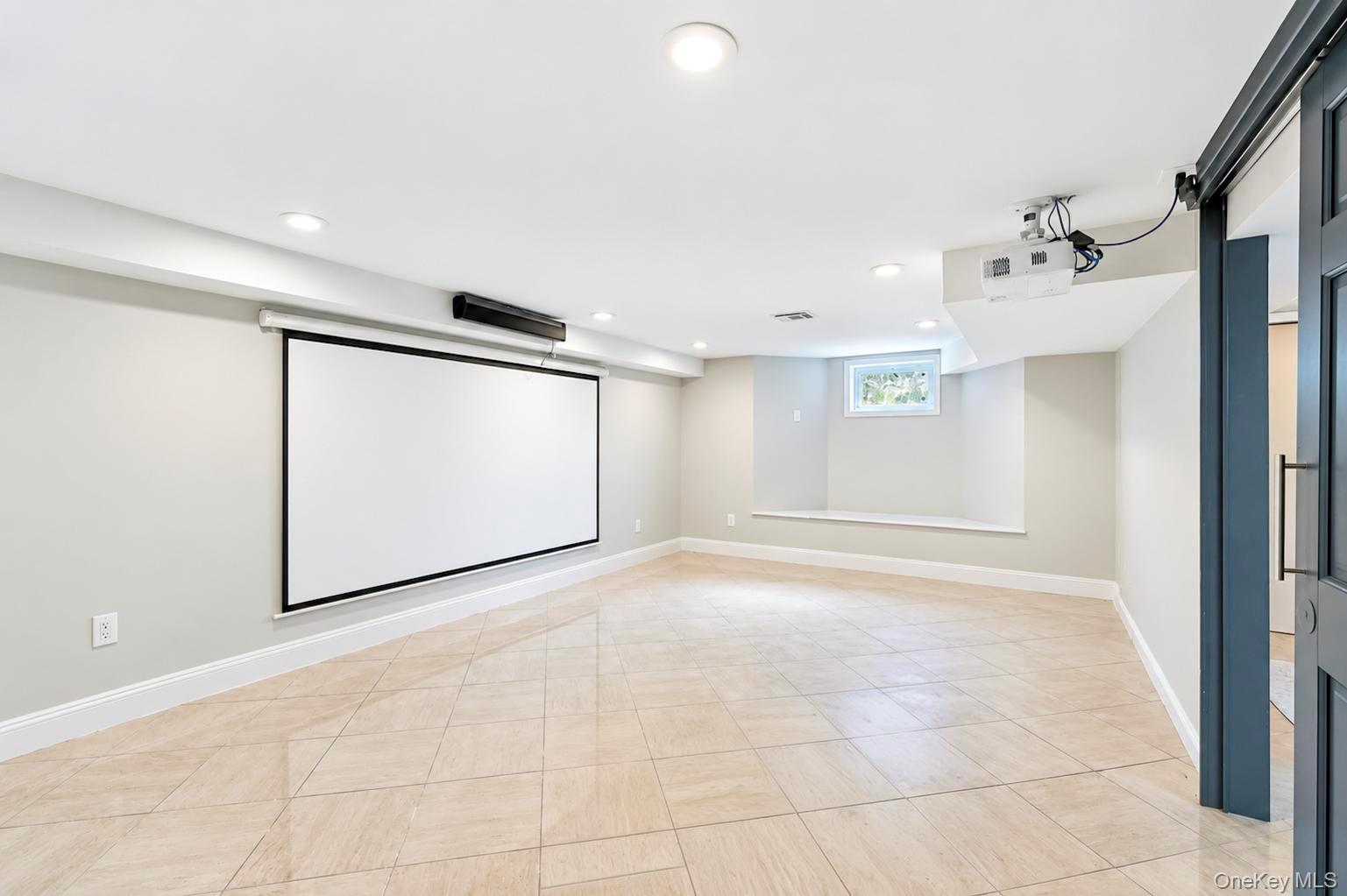 18 Pond Park Road — photo 30