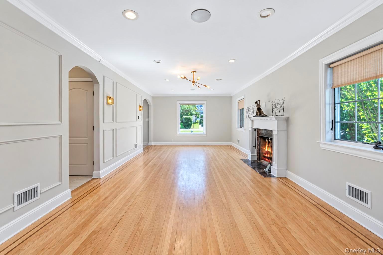 18 Pond Park Road — photo 10