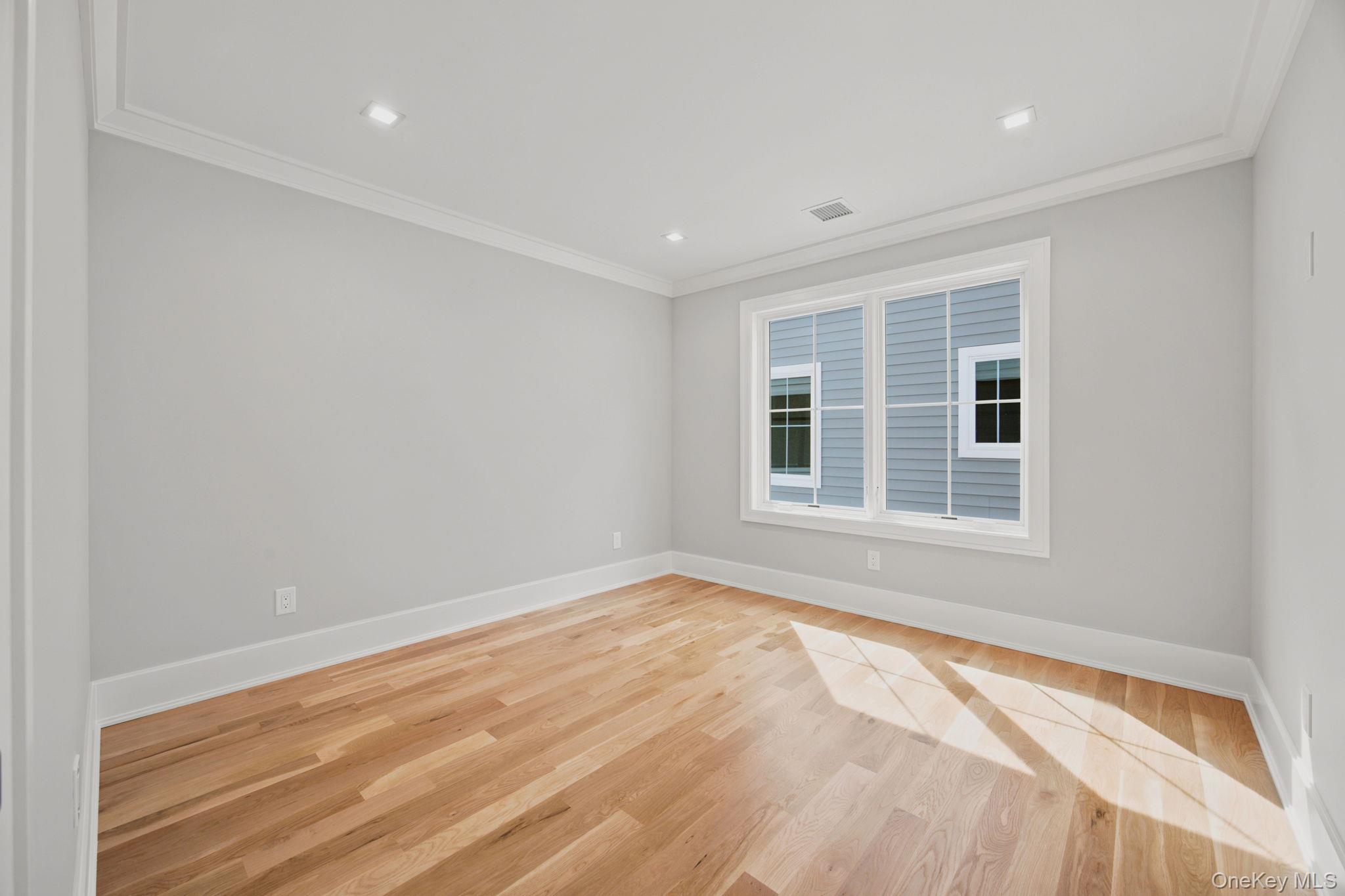 404 Langley Avenue — photo 20