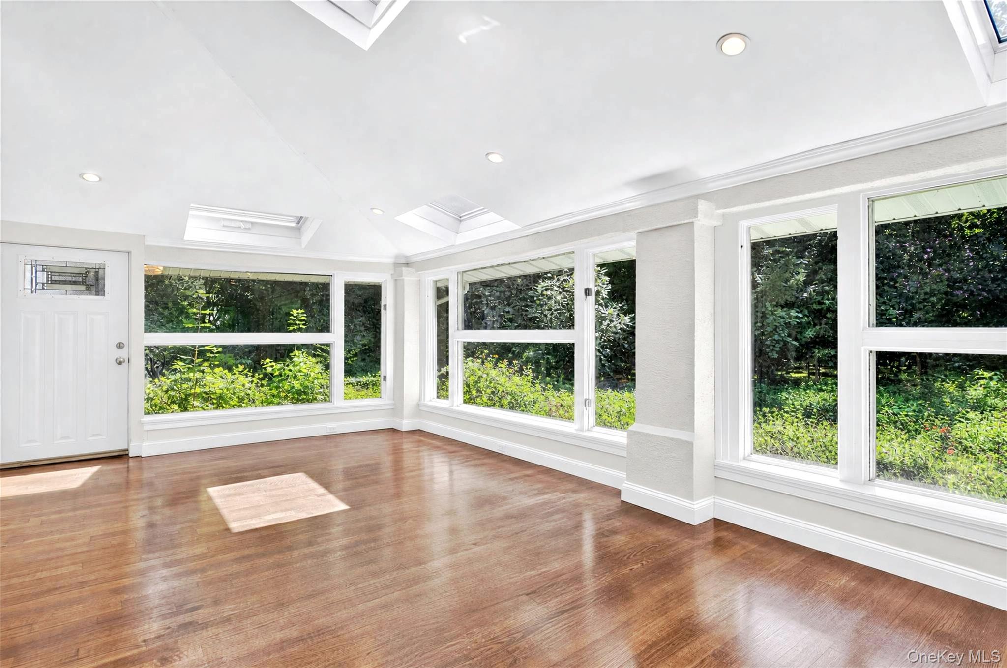51 Bayview Avenue — photo 8