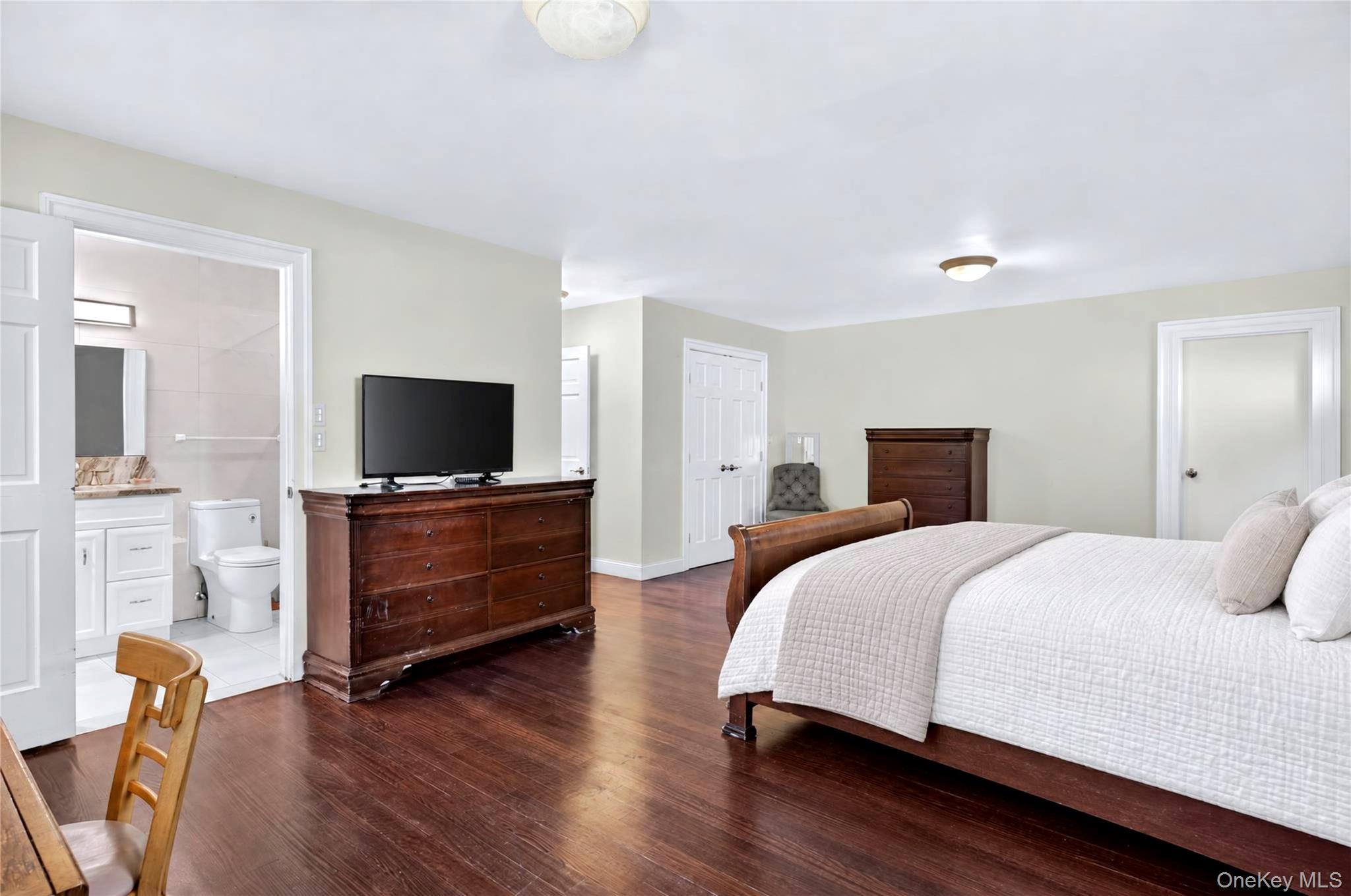 51 Bayview Avenue — photo 10