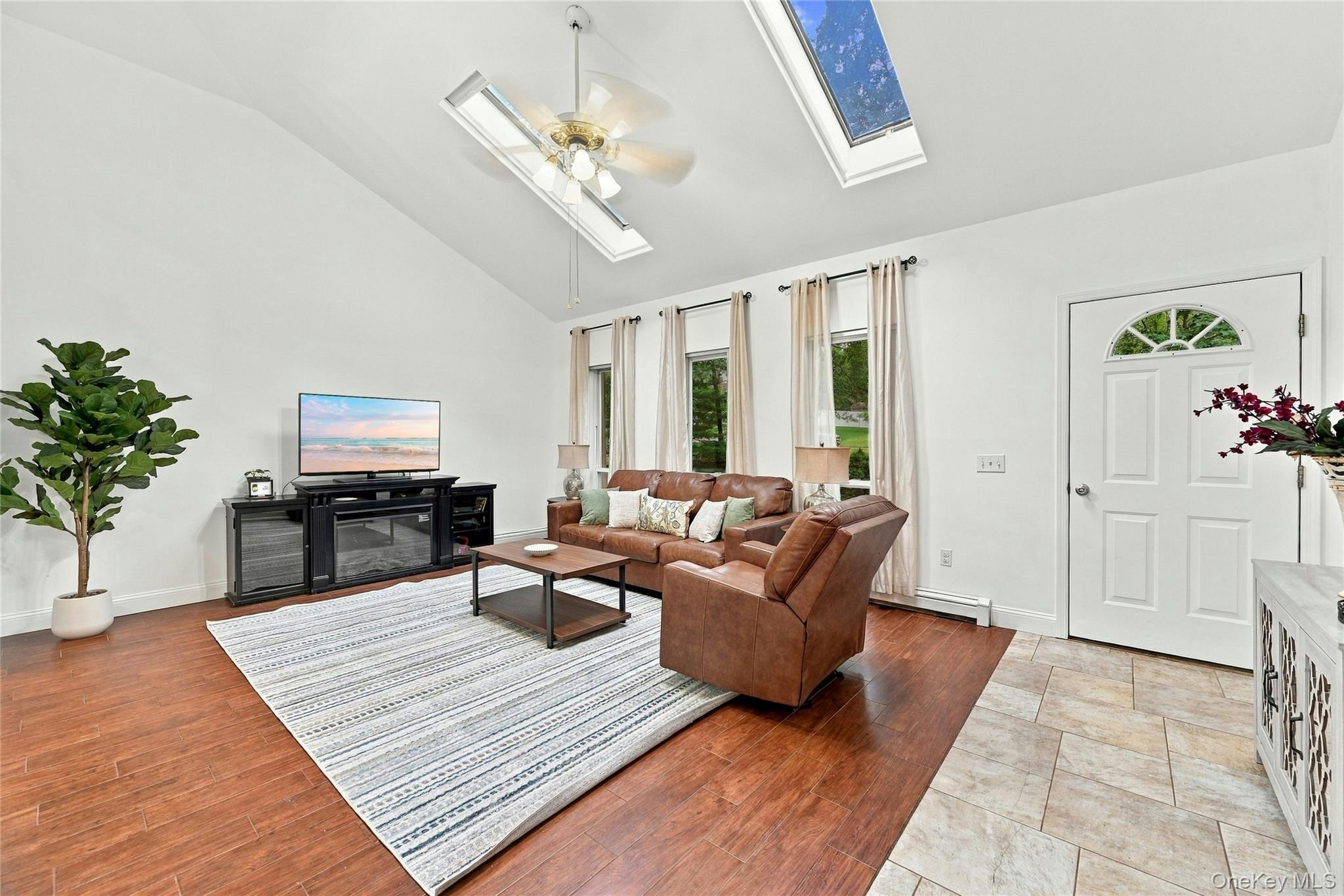 16 Georgann Road — photo 4