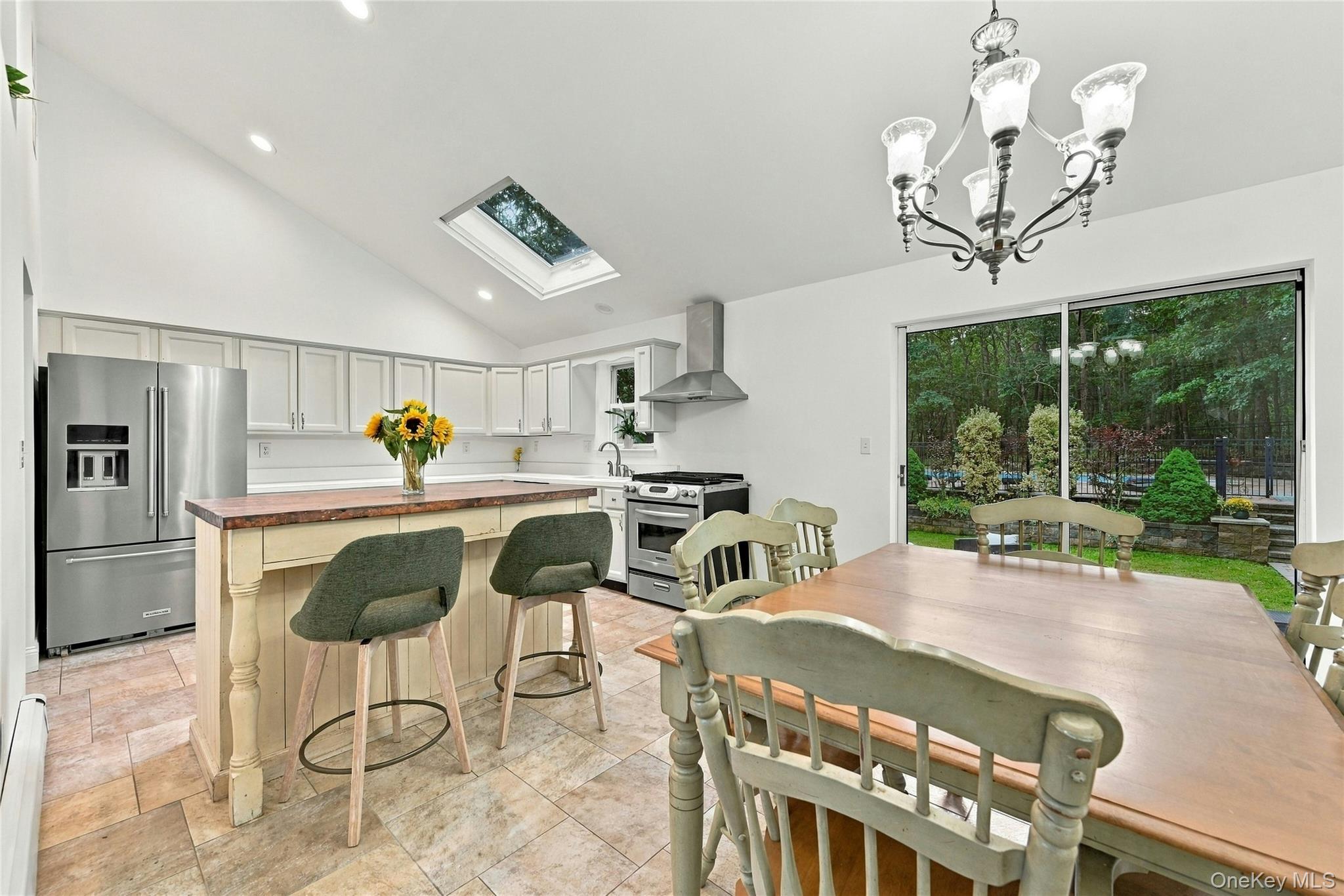 16 Georgann Road — photo 9