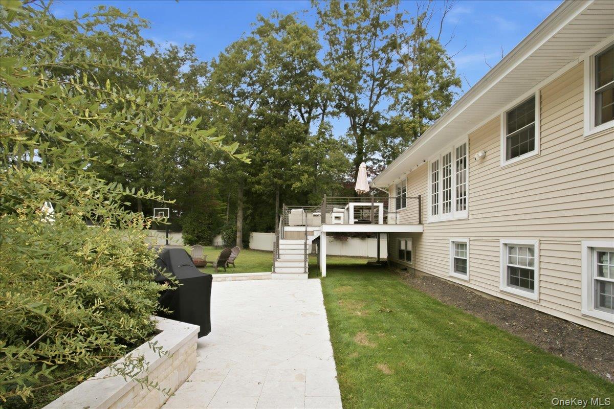 20 Beaumont Drive — photo 33
