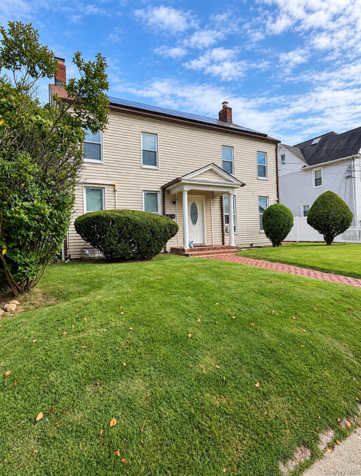 2521 Grand Avenue — photo 3