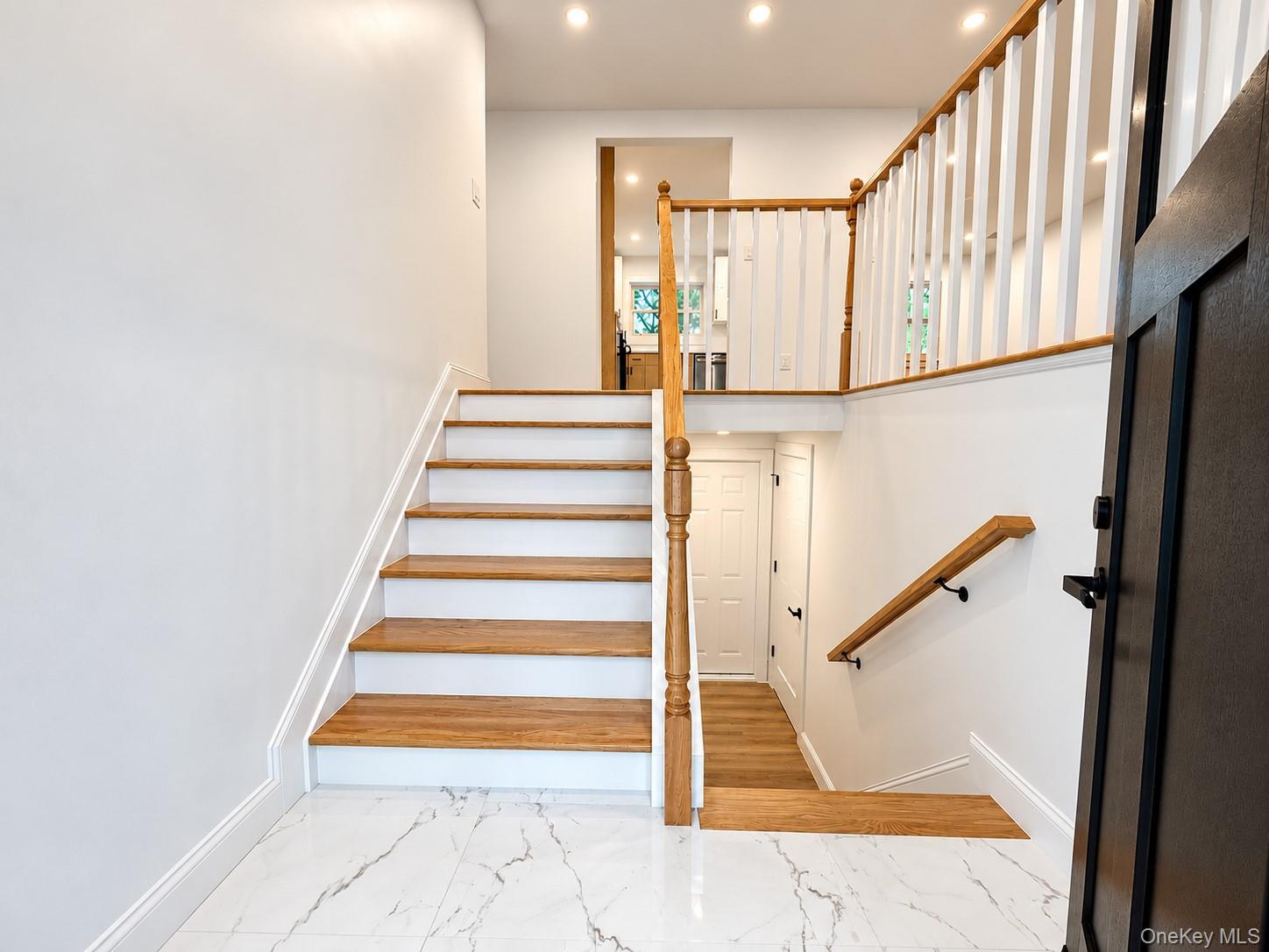 21 Lama Drive — photo 3