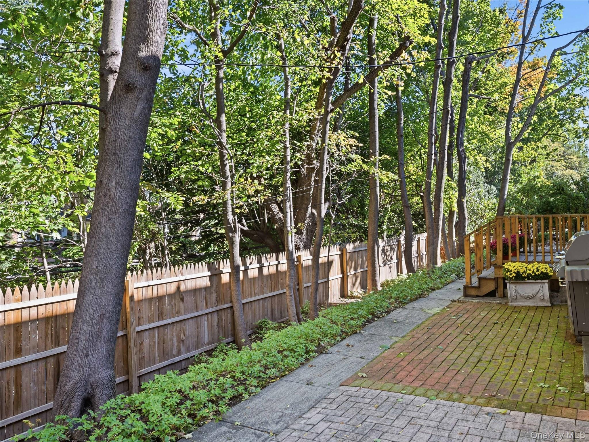 37 Bayview Court — photo 4