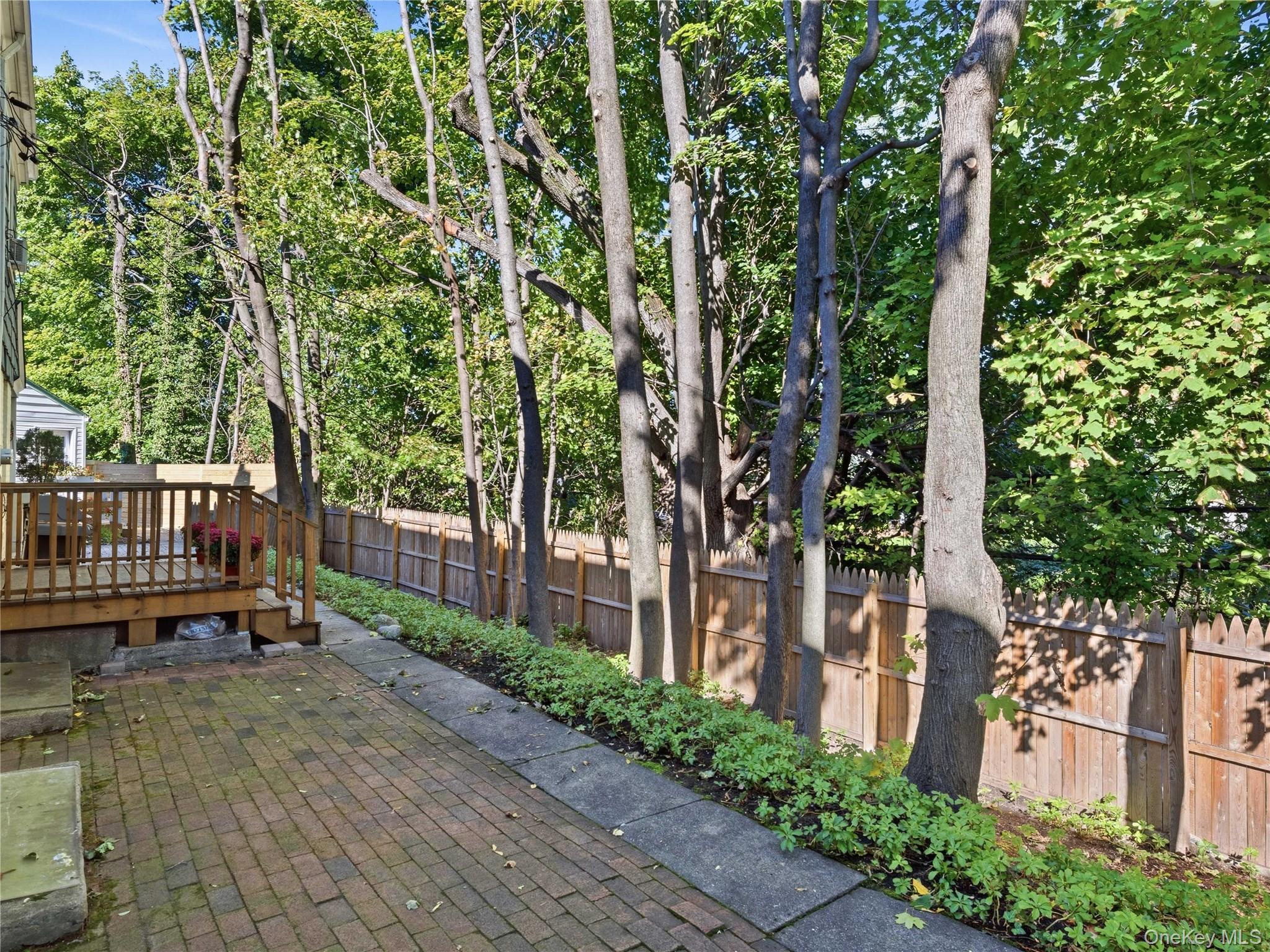 38 Bayview Court — photo 23