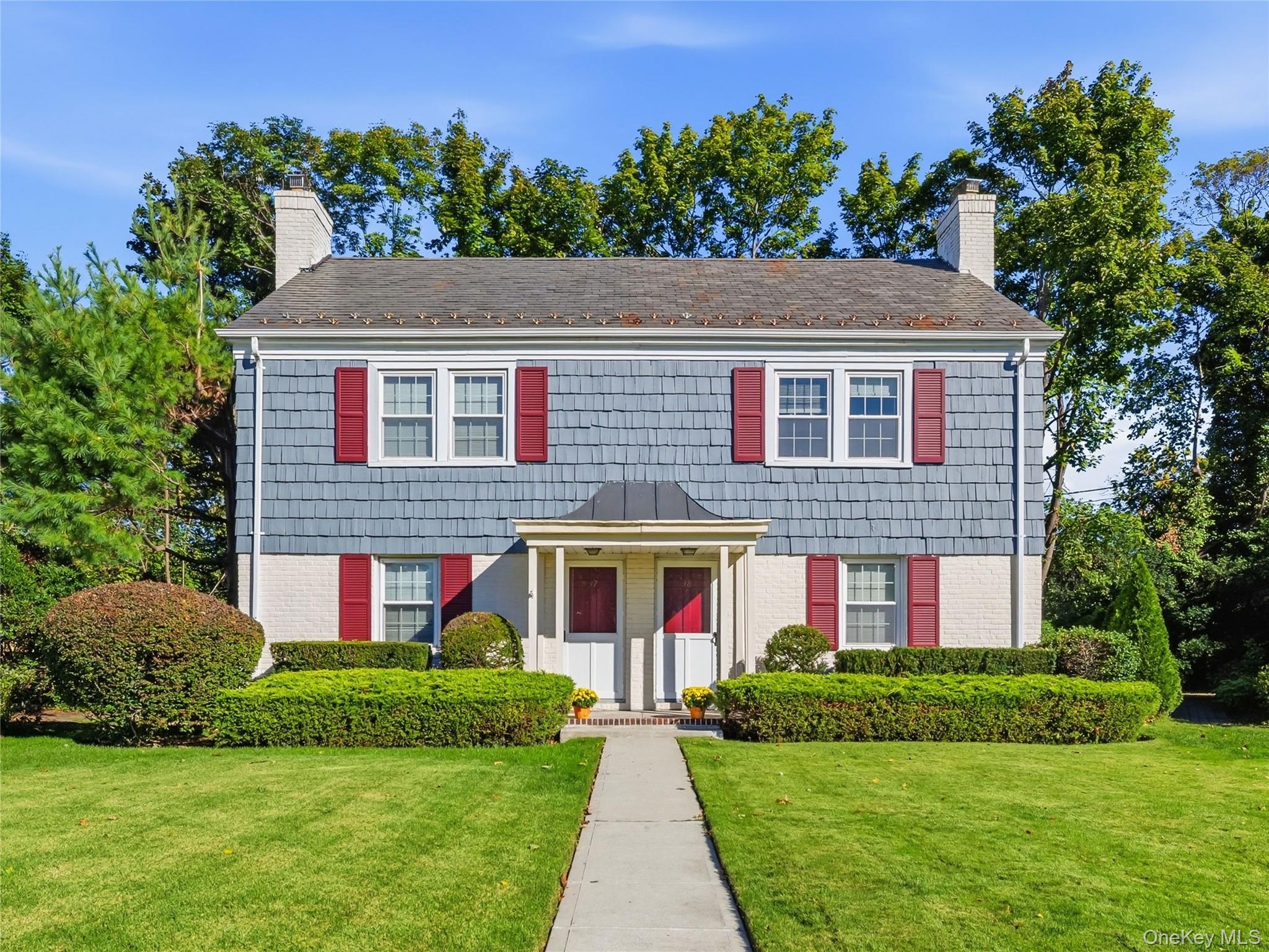 38 Bayview Court, Manhasset