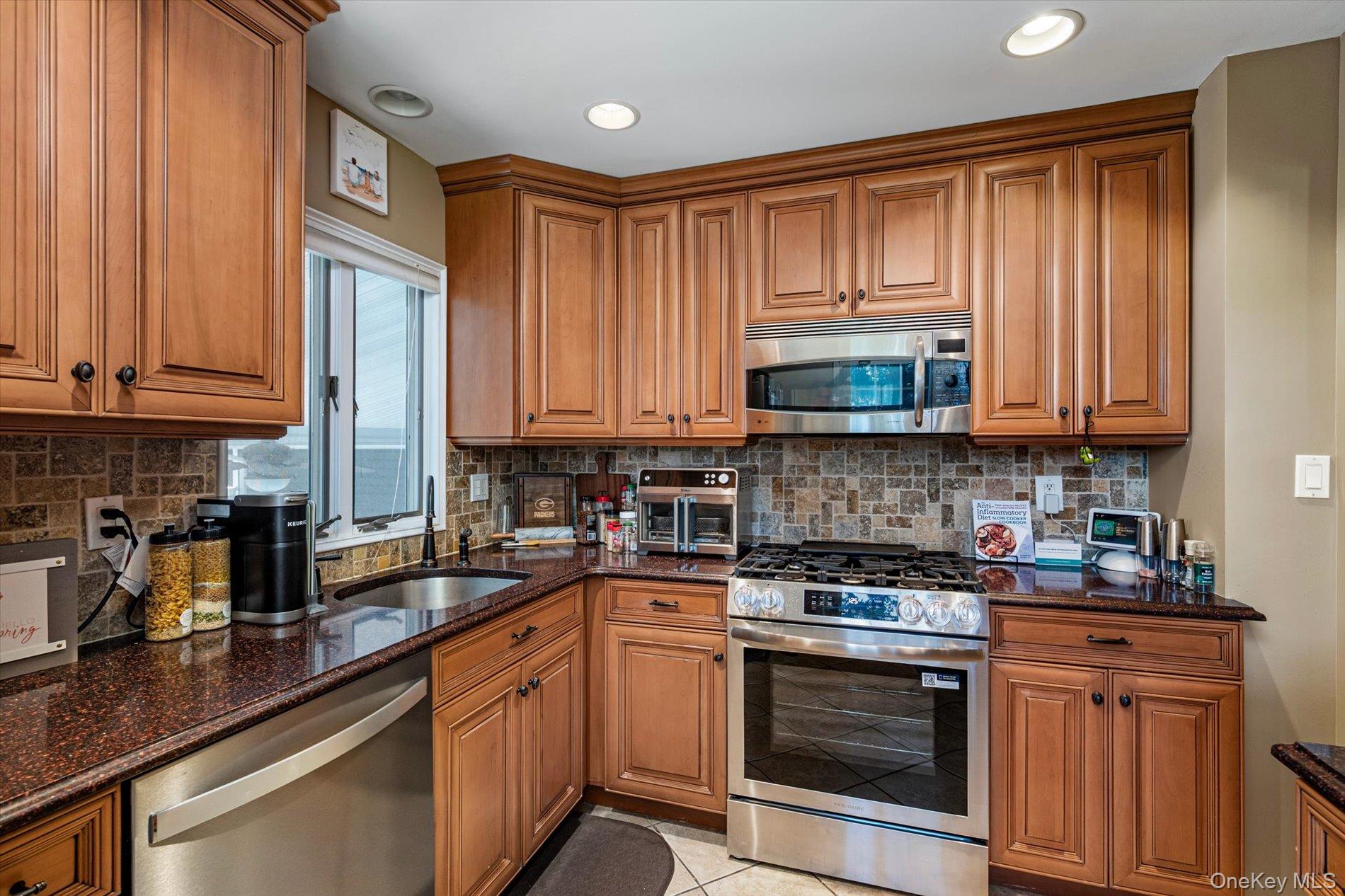 18 Meadow Lark Drive — photo 11