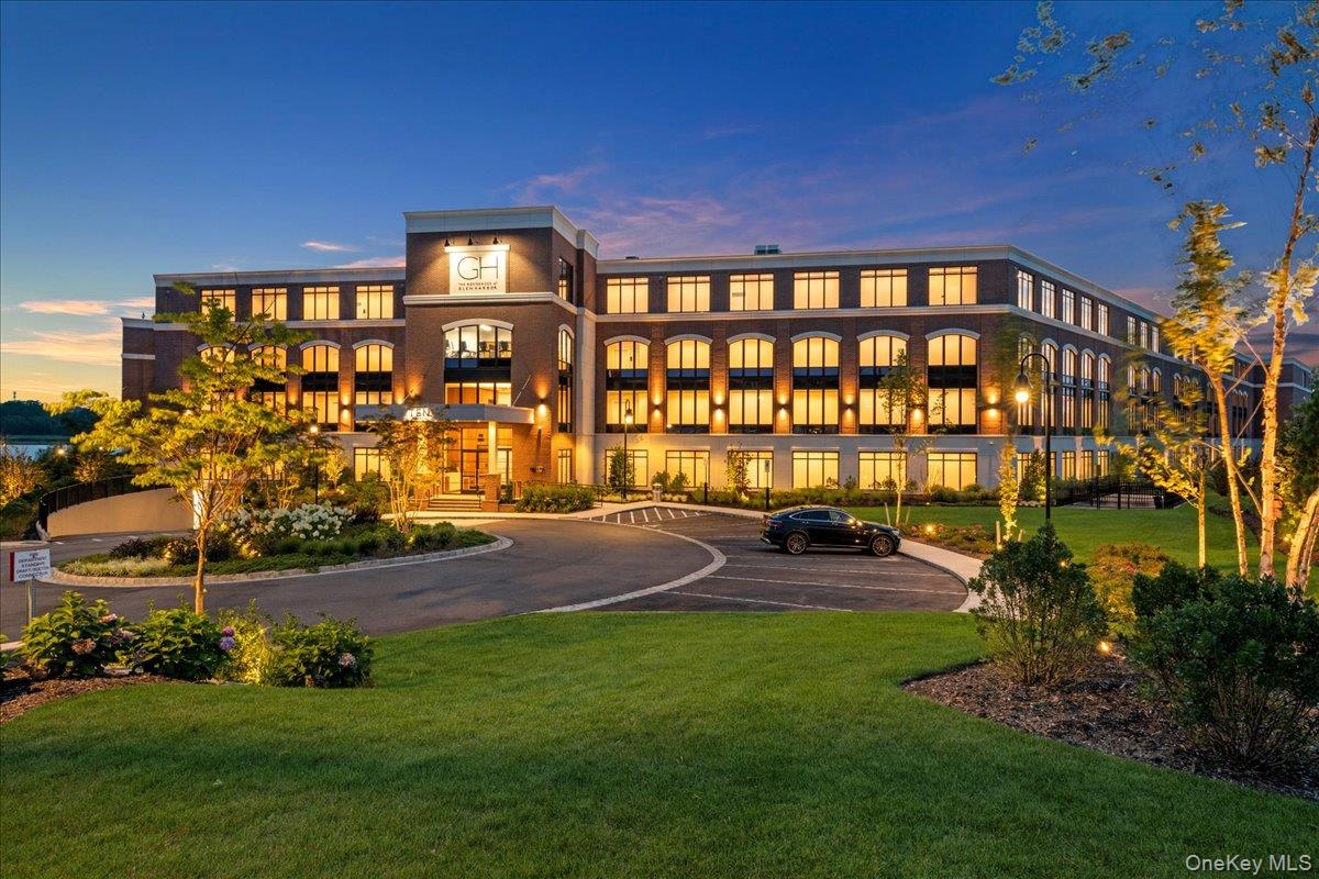 10 Shore Road #400, Glenwood Landing
