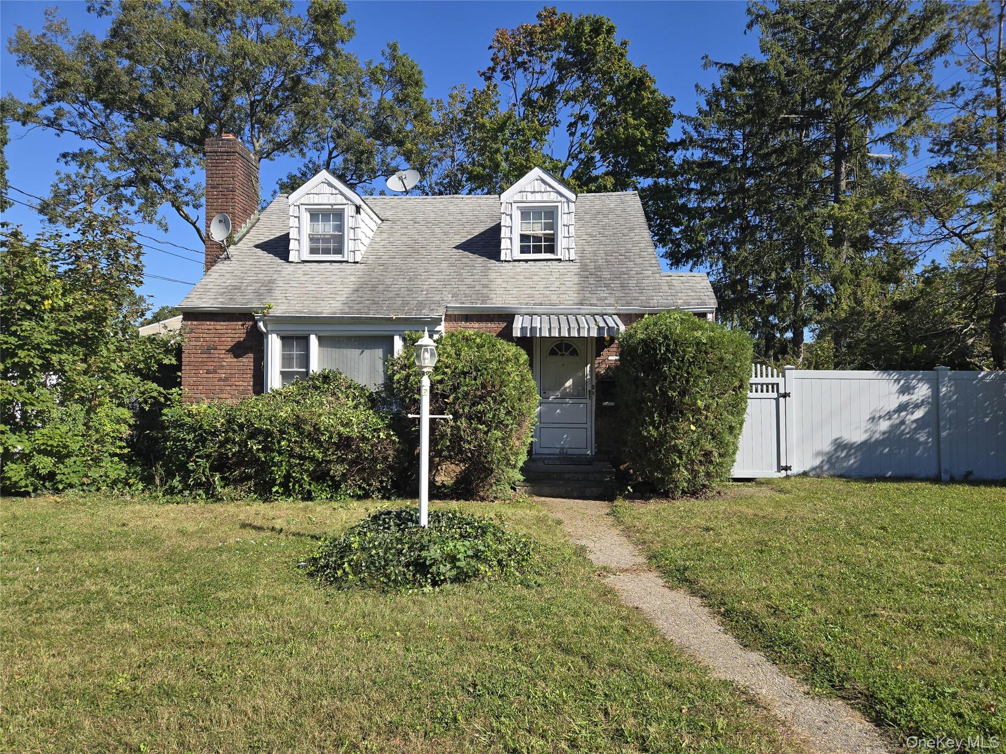 455 Walton Street, West Hempstead