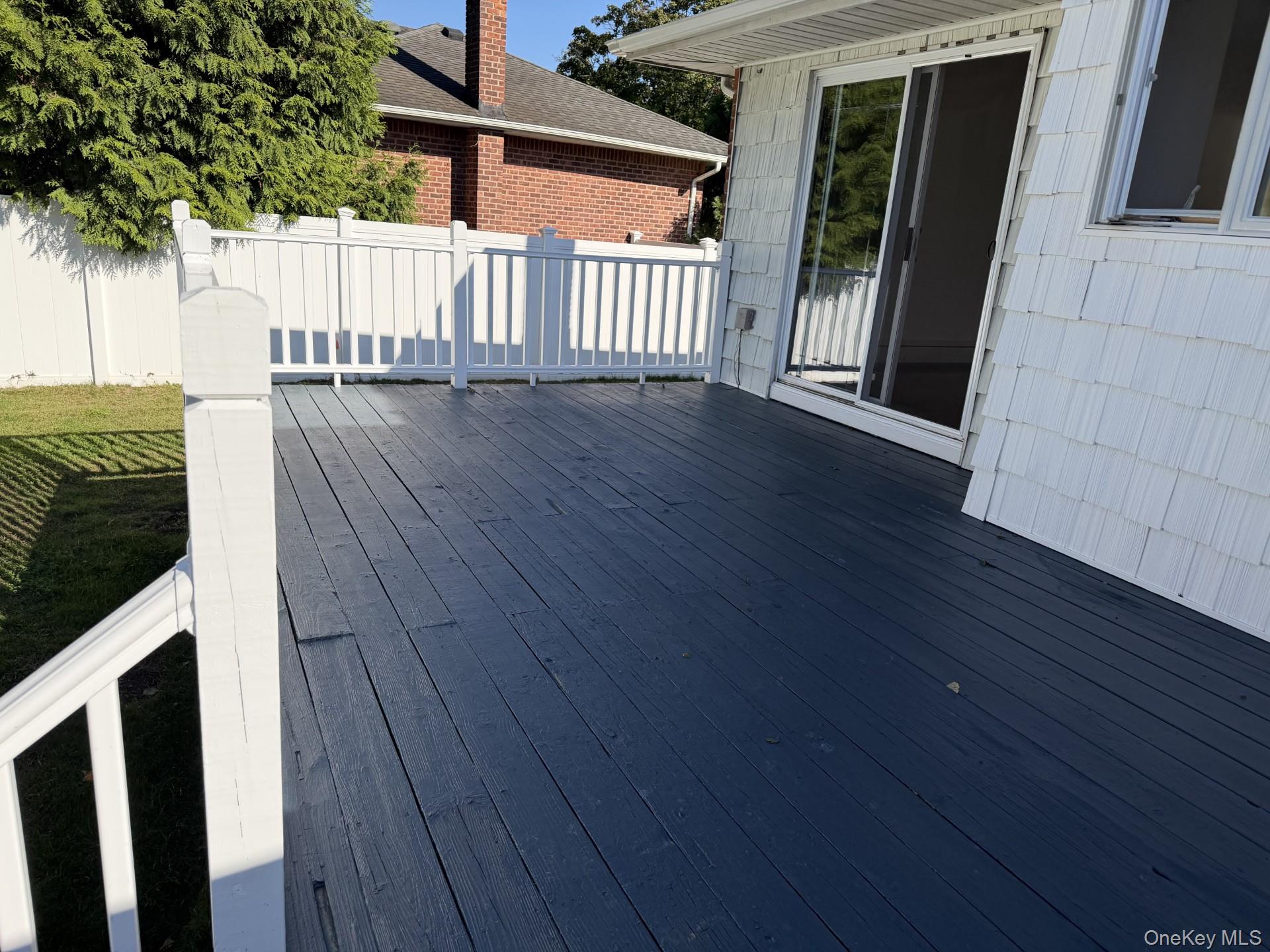 27 Schoenfield Lane — photo 37