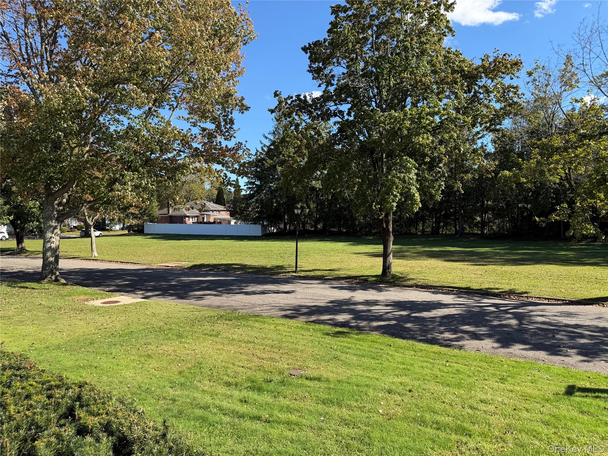 27 Schoenfield Lane — photo 43