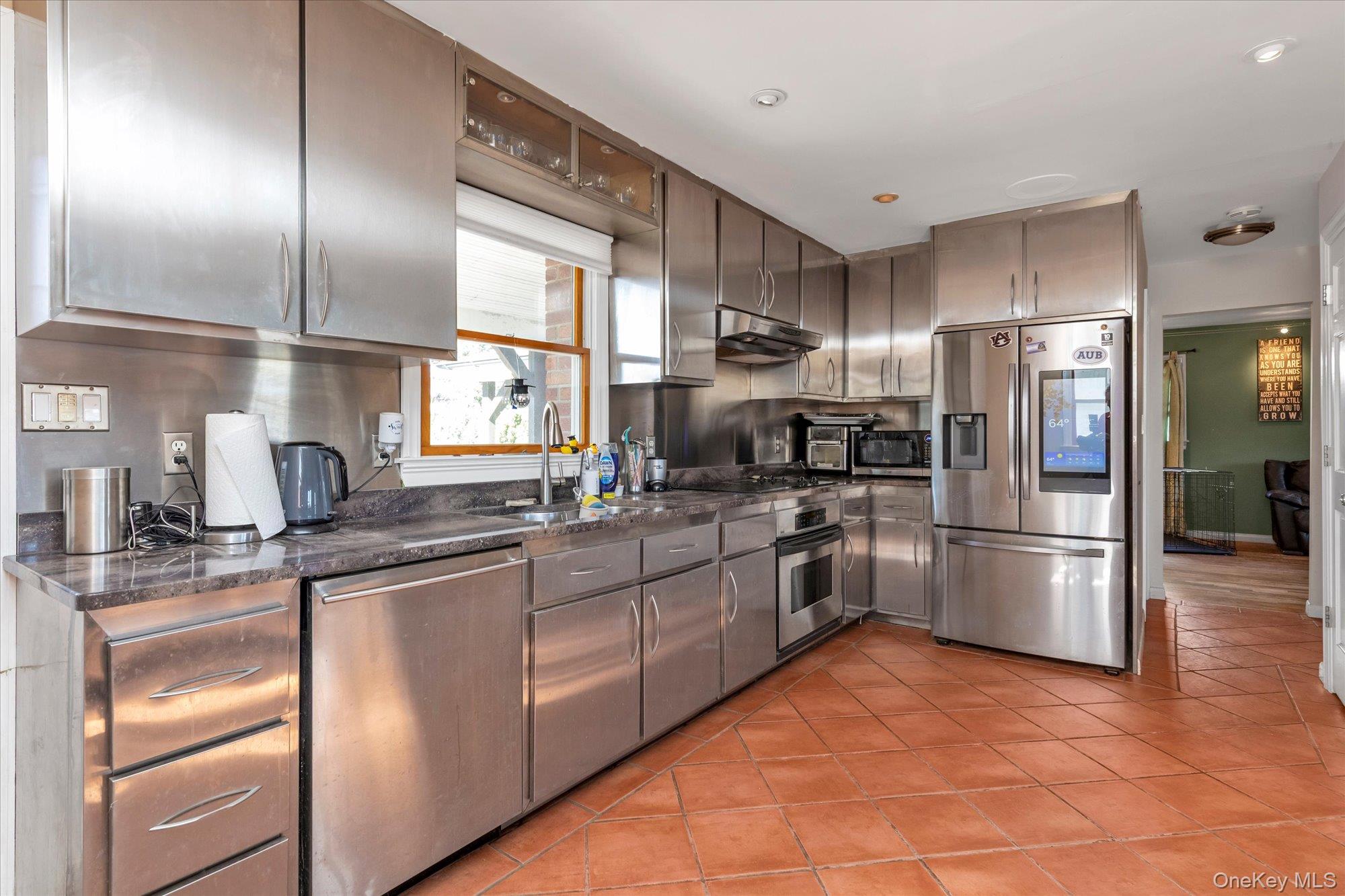 45 Carman Avenue — photo 13