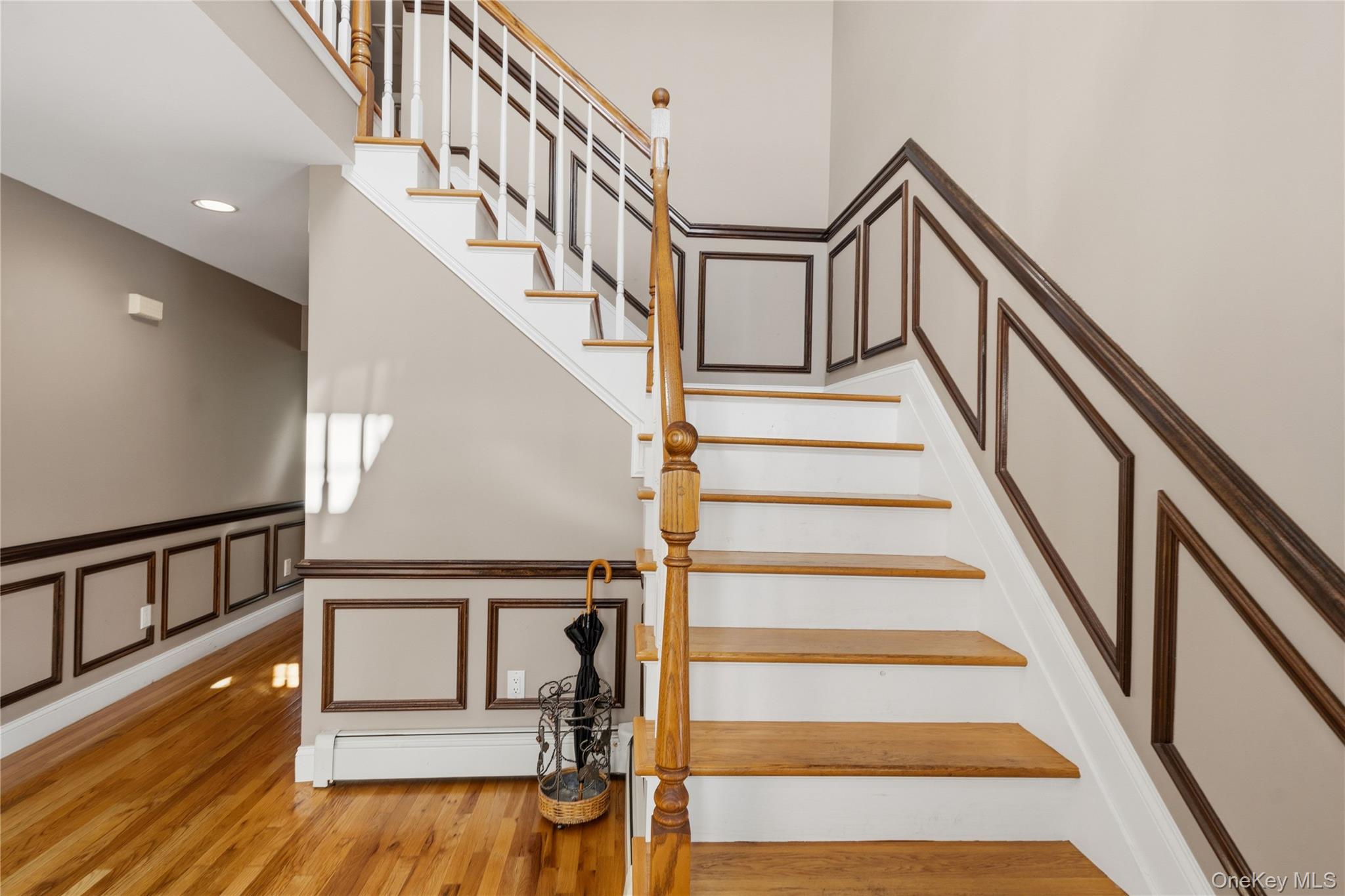 10 Matinecock Court — photo 3
