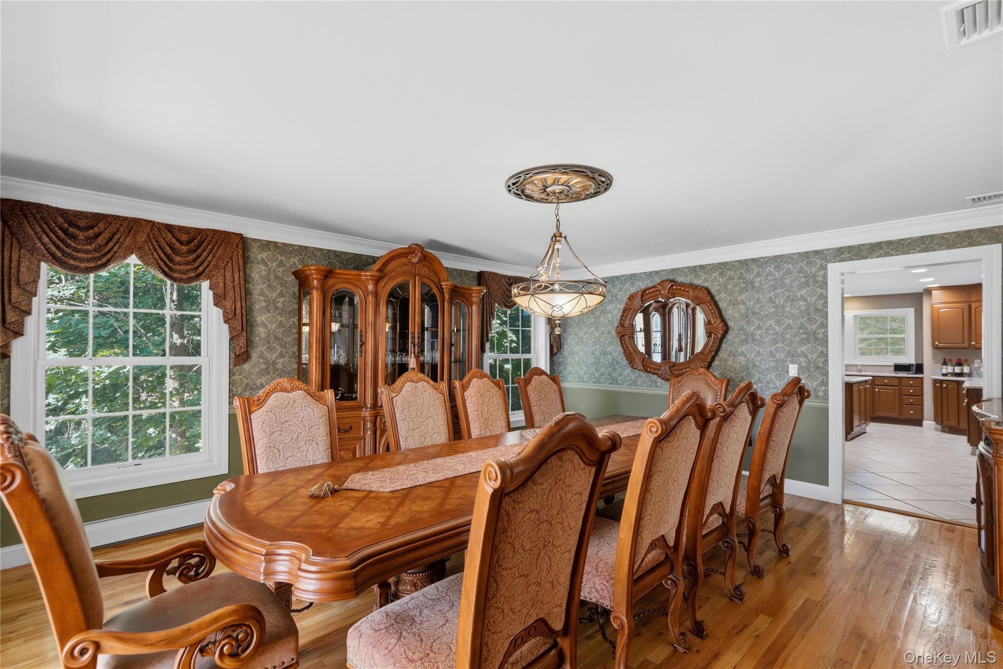 10 Matinecock Court — photo 6
