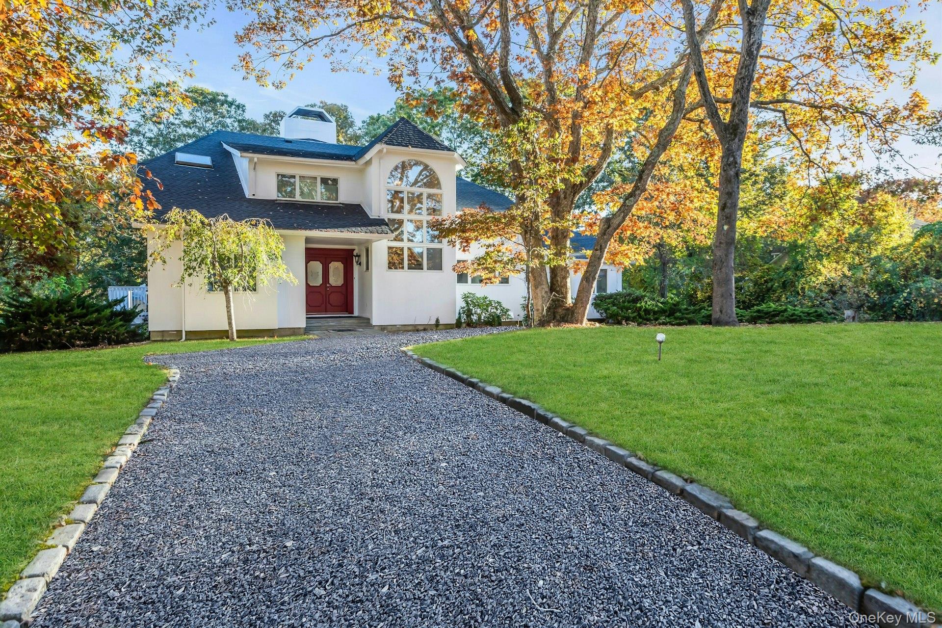 19 Bay Woods Drive — photo 2