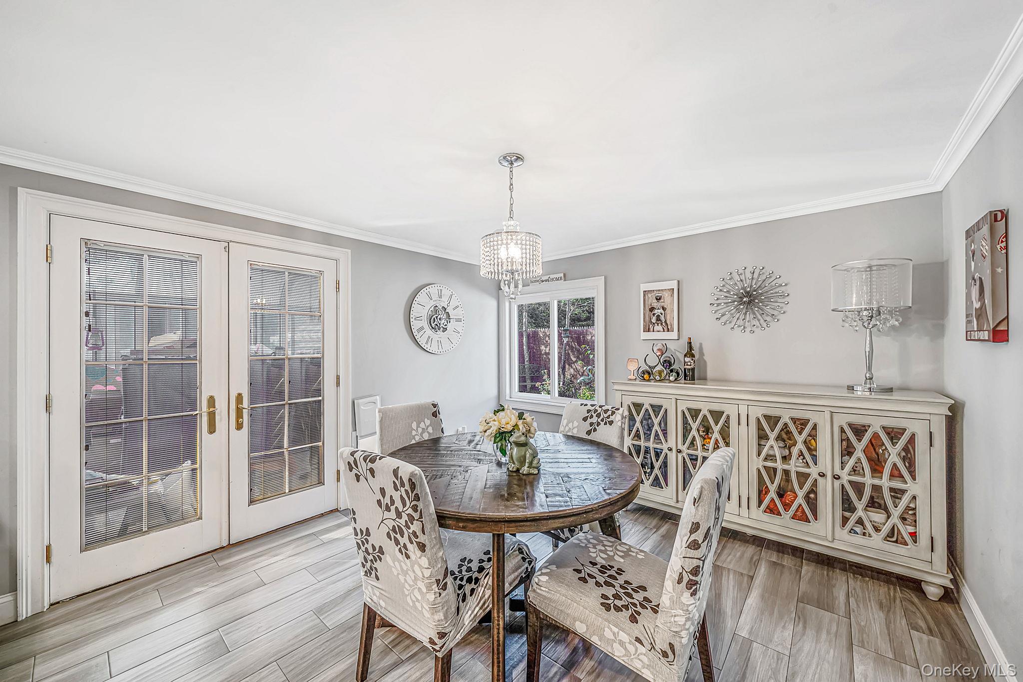 76 Corbin Avenue — photo 8
