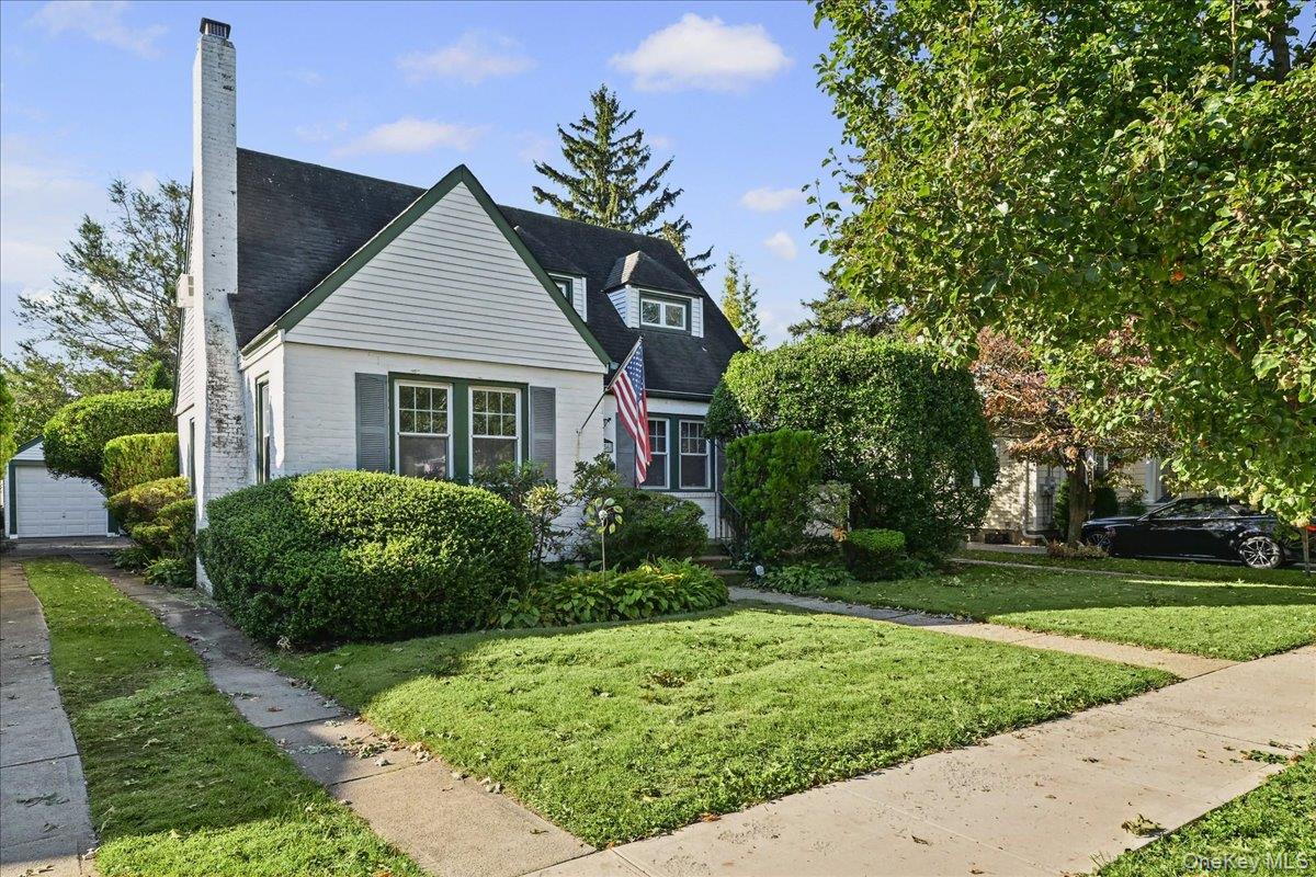 1956 Old Mill Road, Merrick