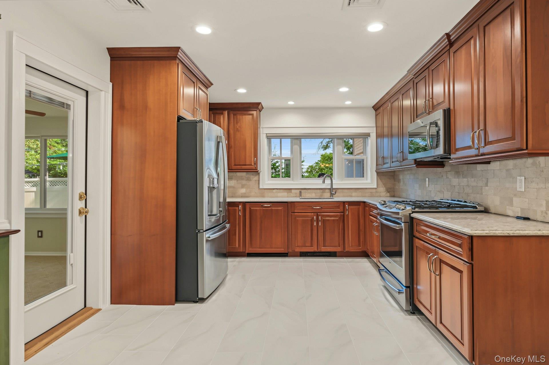 23 Allen Road — photo 8