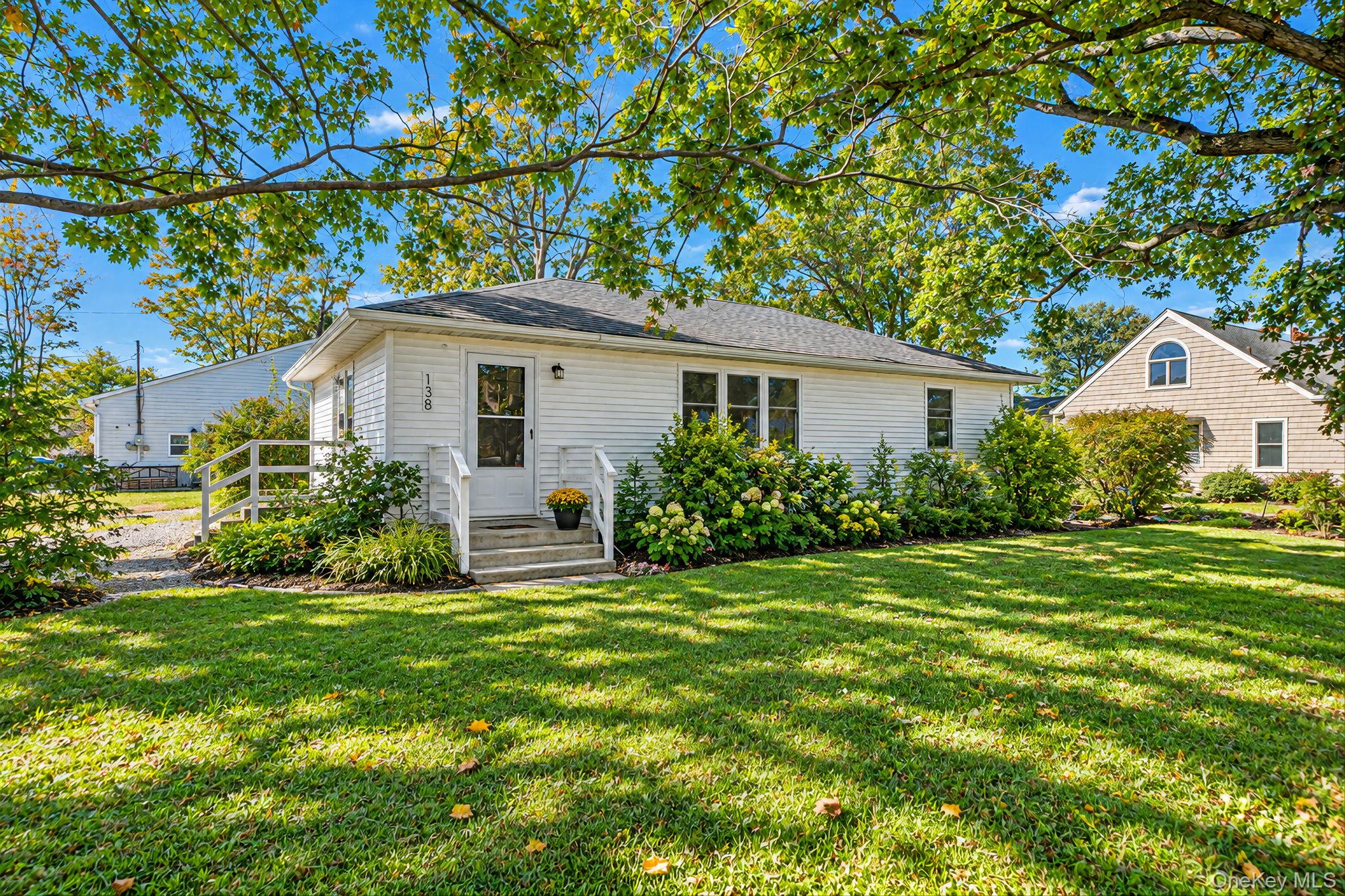138 Central Avenue, Patchogue