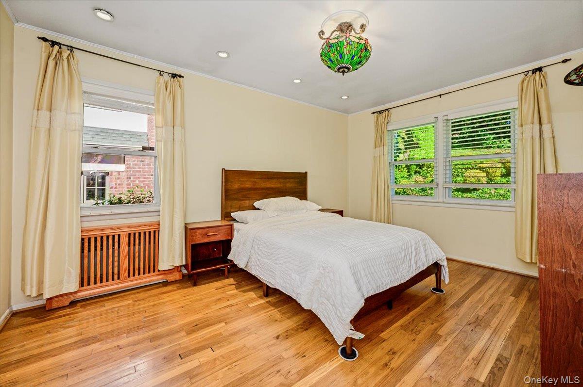 3855 Douglaston Parkway — photo 11
