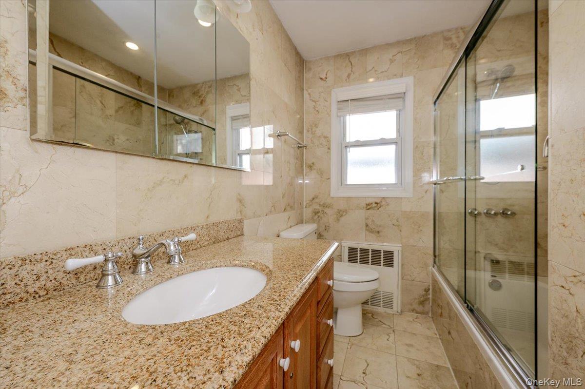 3855 Douglaston Parkway — photo 16