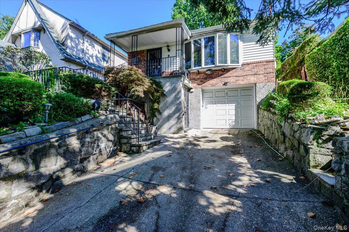 3855 Douglaston Parkway — photo 2