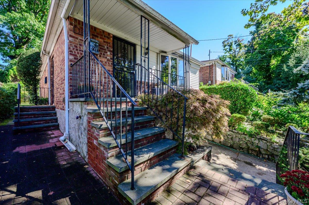 3855 Douglaston Parkway — photo 26