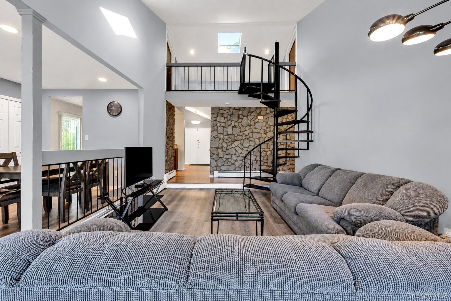 1012 Old Medford Avenue — photo 10