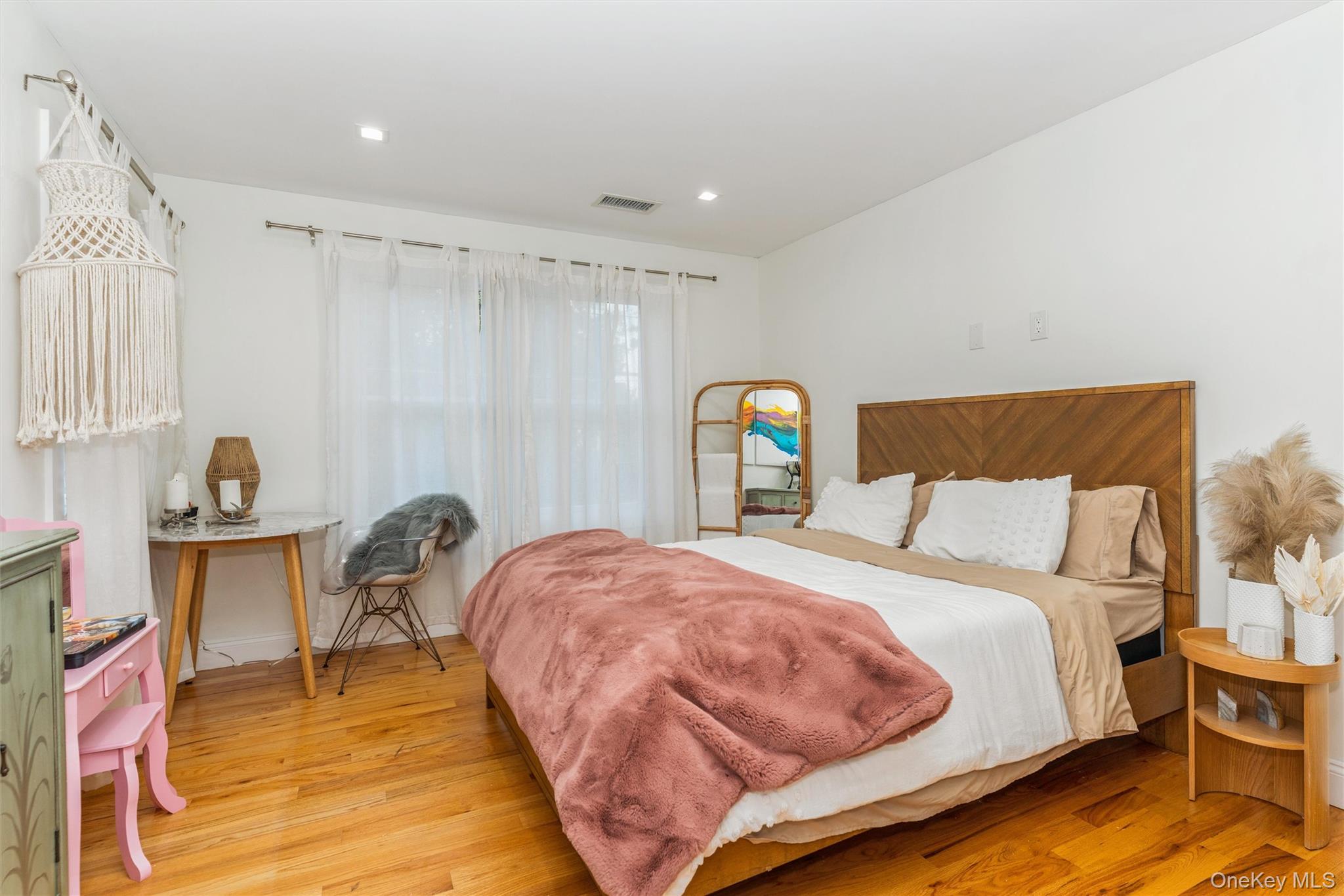 1402 Merrick Avenue — photo 22