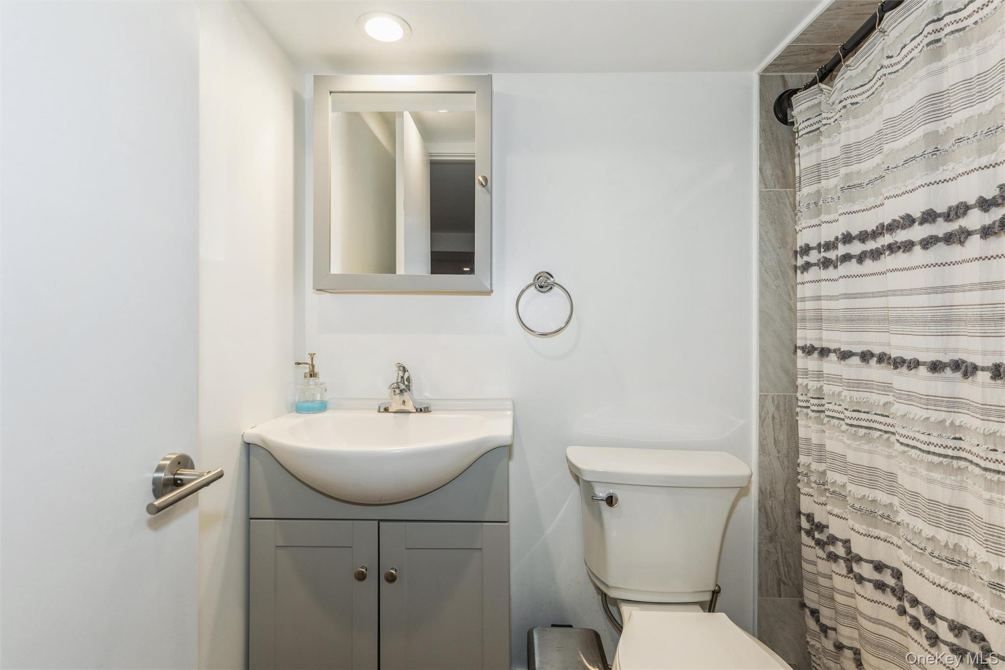 1402 Merrick Avenue — photo 30