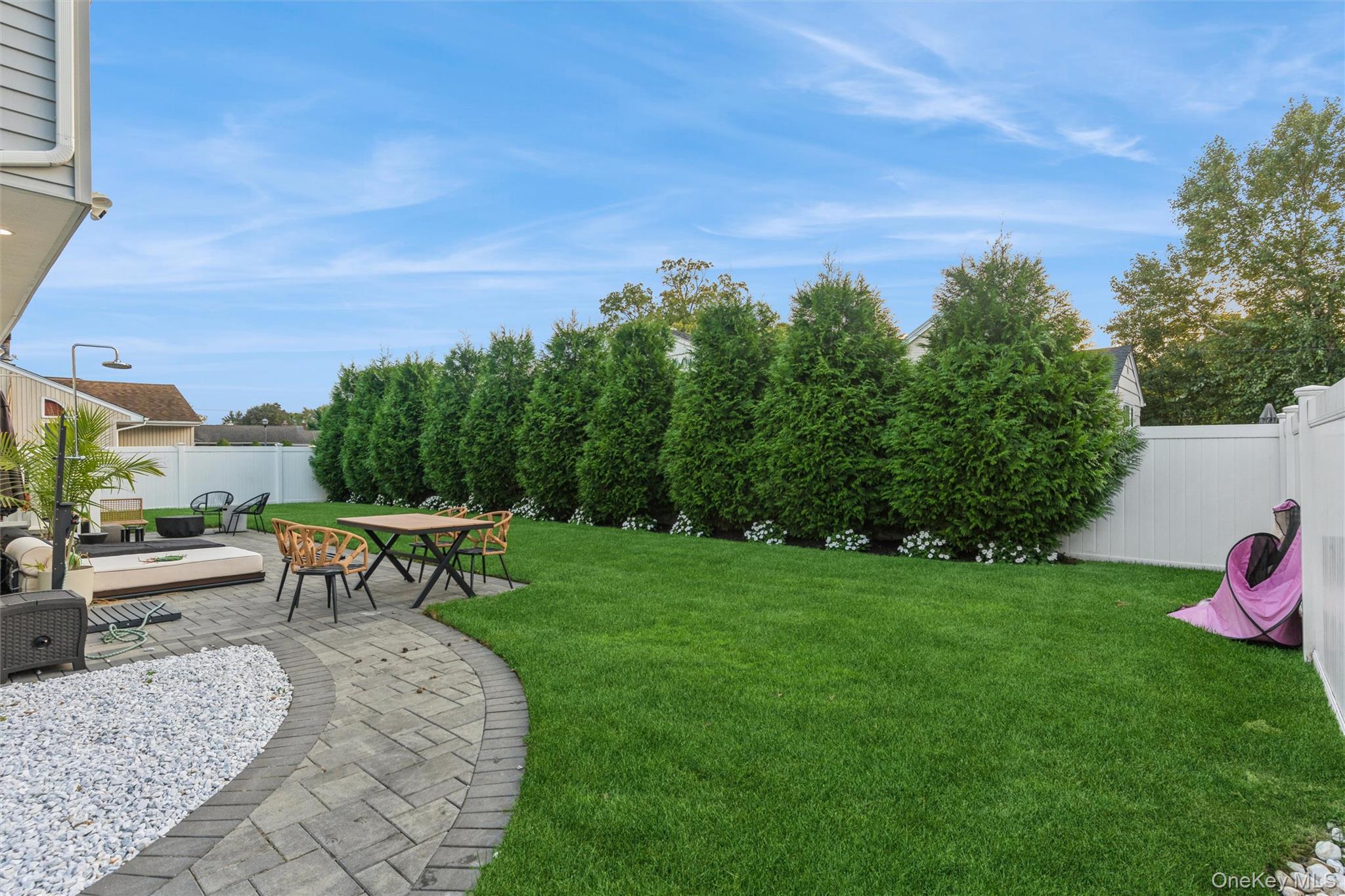 1402 Merrick Avenue — photo 35