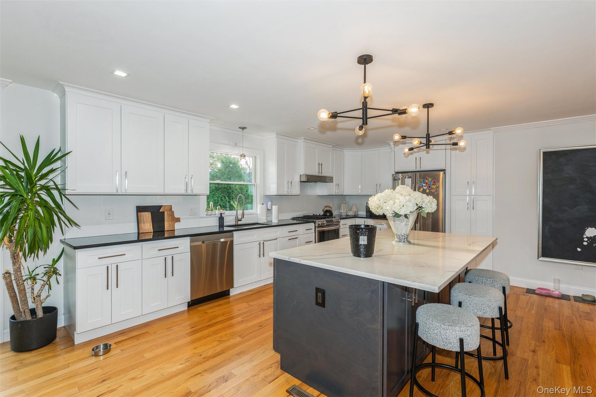 1402 Merrick Avenue — photo 9