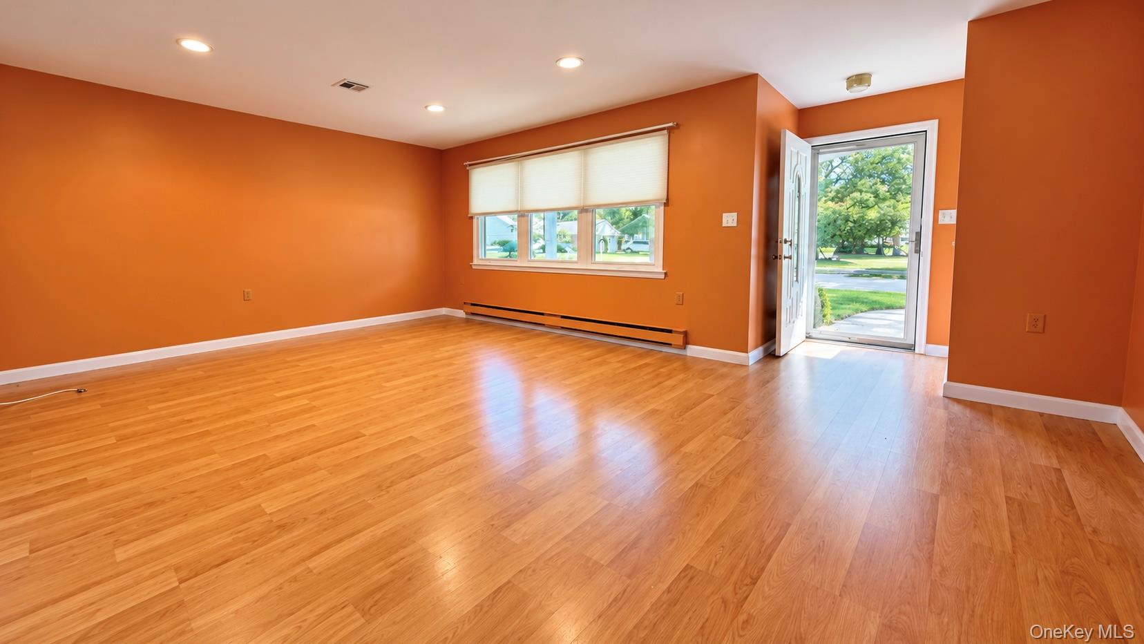 346 Edinburgh Drive — photo 5