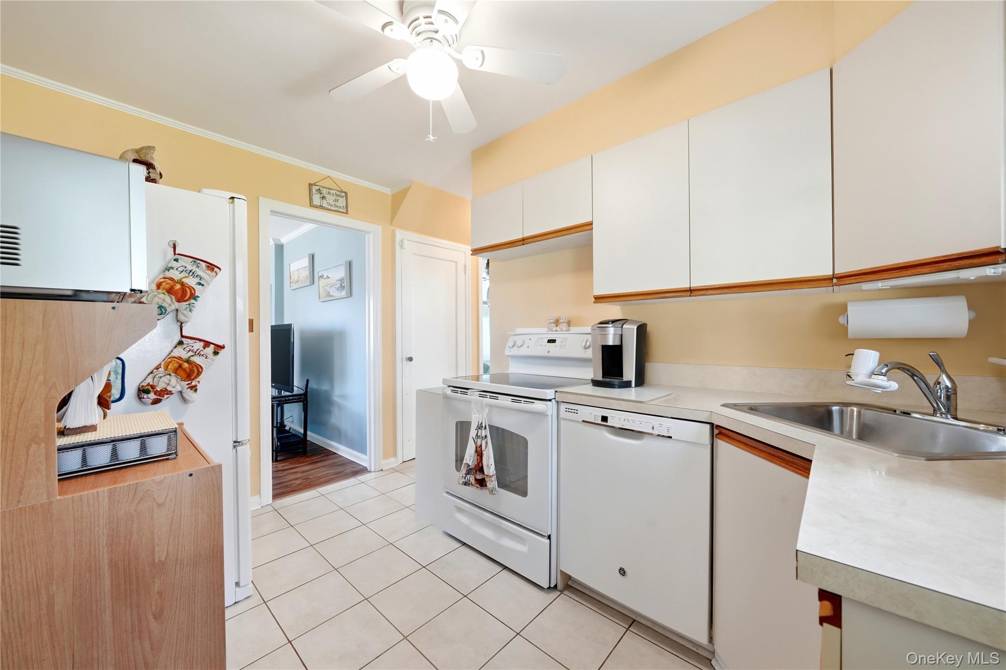 305 Nicholai Street — photo 11
